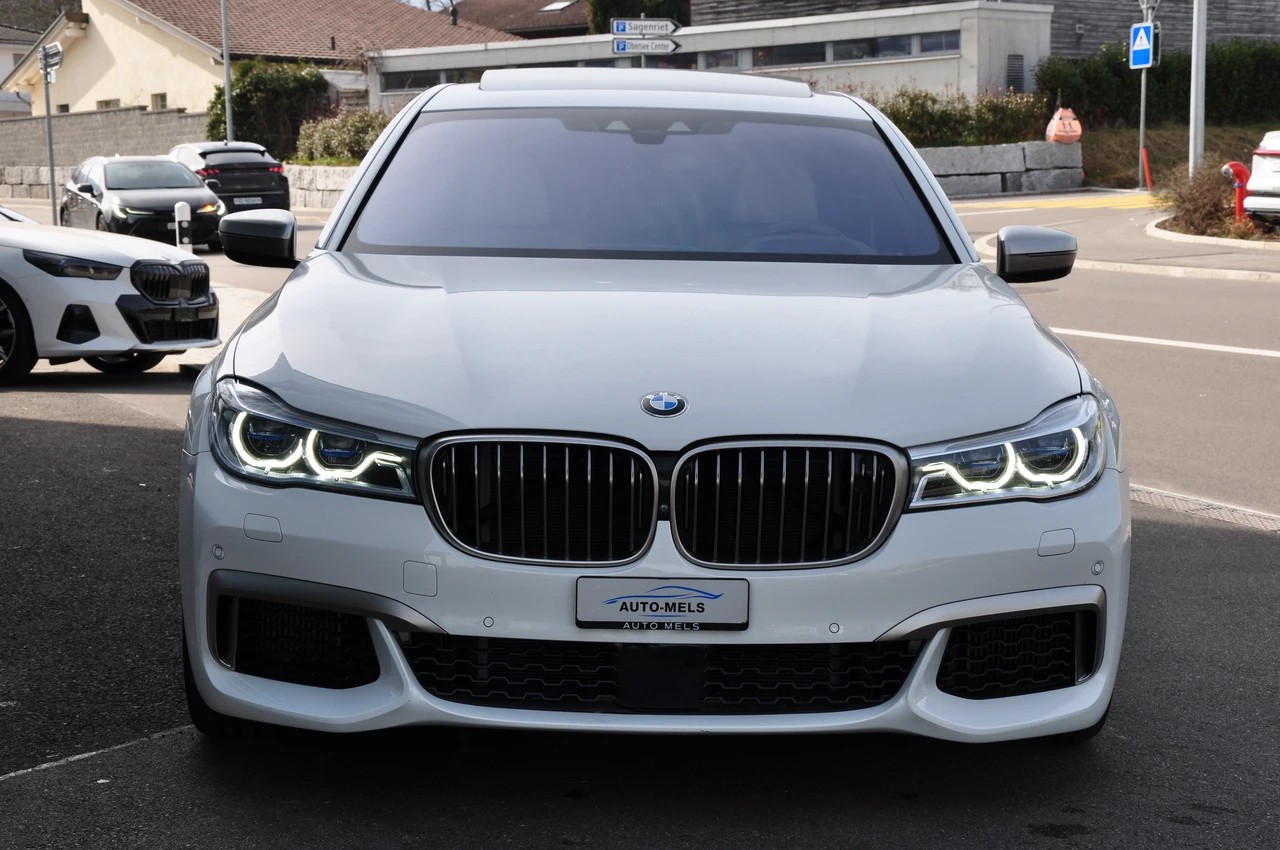 BMW M760Li xDrive Steptronic-image-12