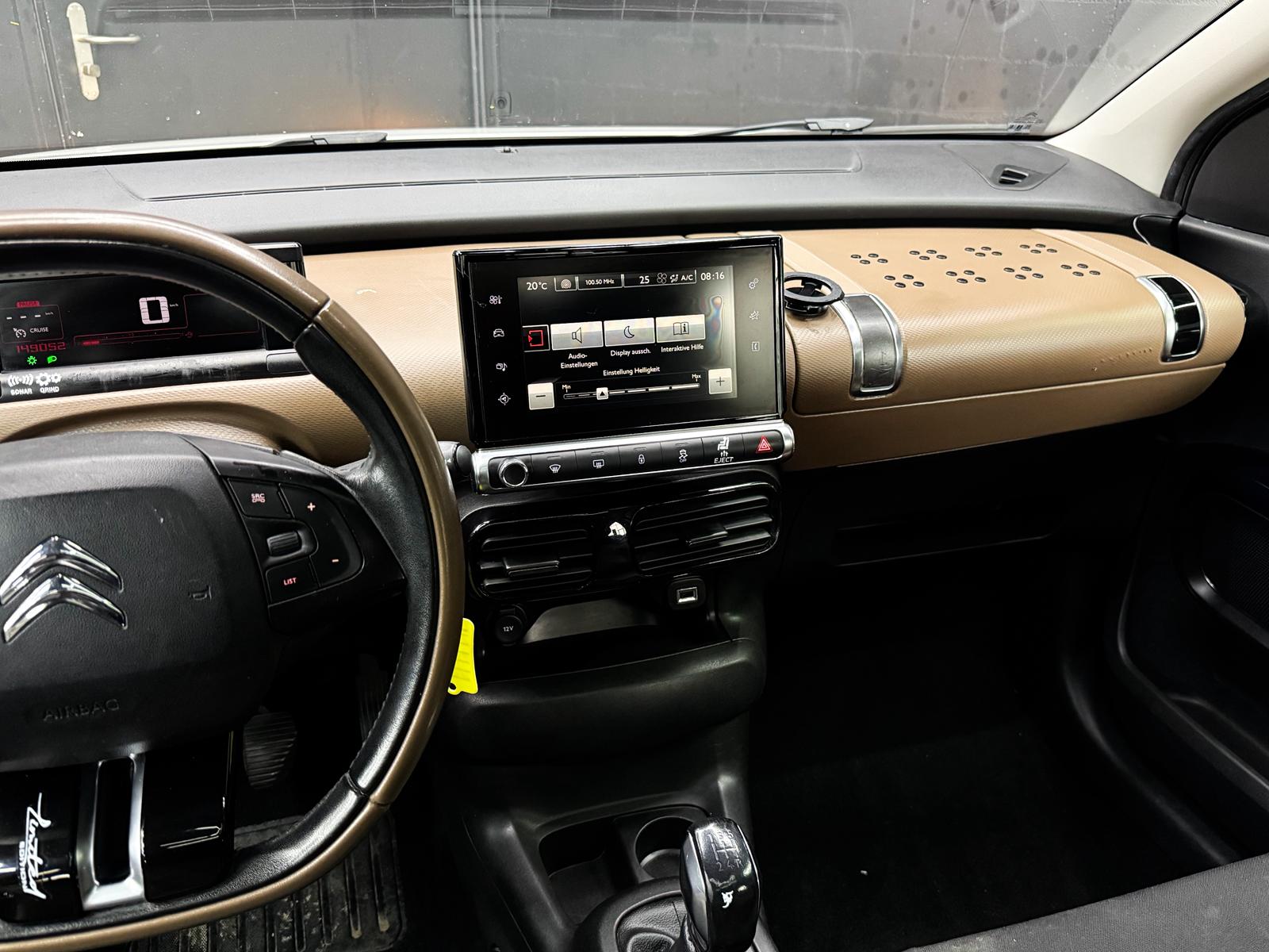 CITROEN C4 Cactus 1.2 VTi Shine Edition-image-13