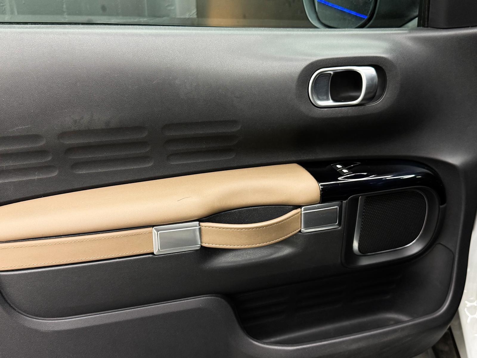 CITROEN C4 Cactus 1.2 VTi Shine Edition-image-16