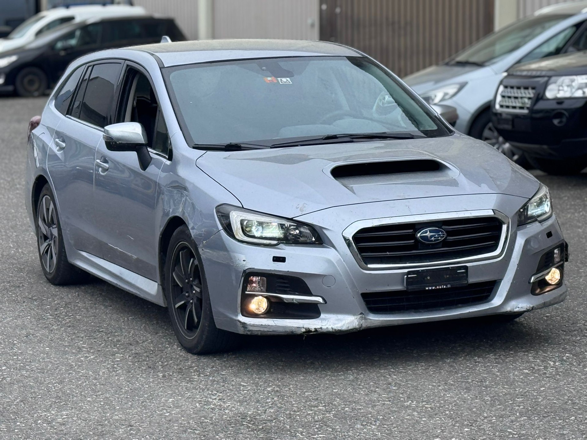 SUBARU Levorg 1.6DIT Luxury S AWD Lineartronic-image-2