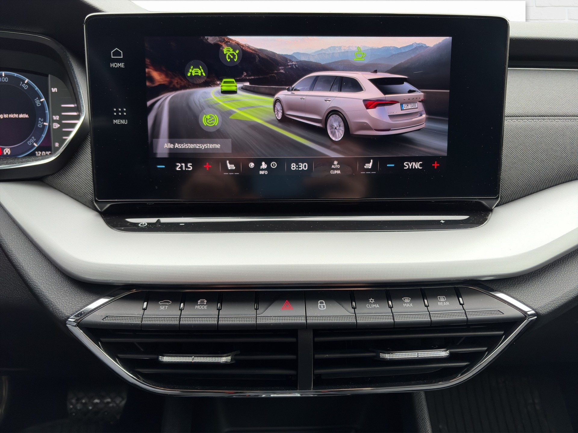 SKODA Octavia Combi 1.5 TSI mHEV DSG Style-image-5