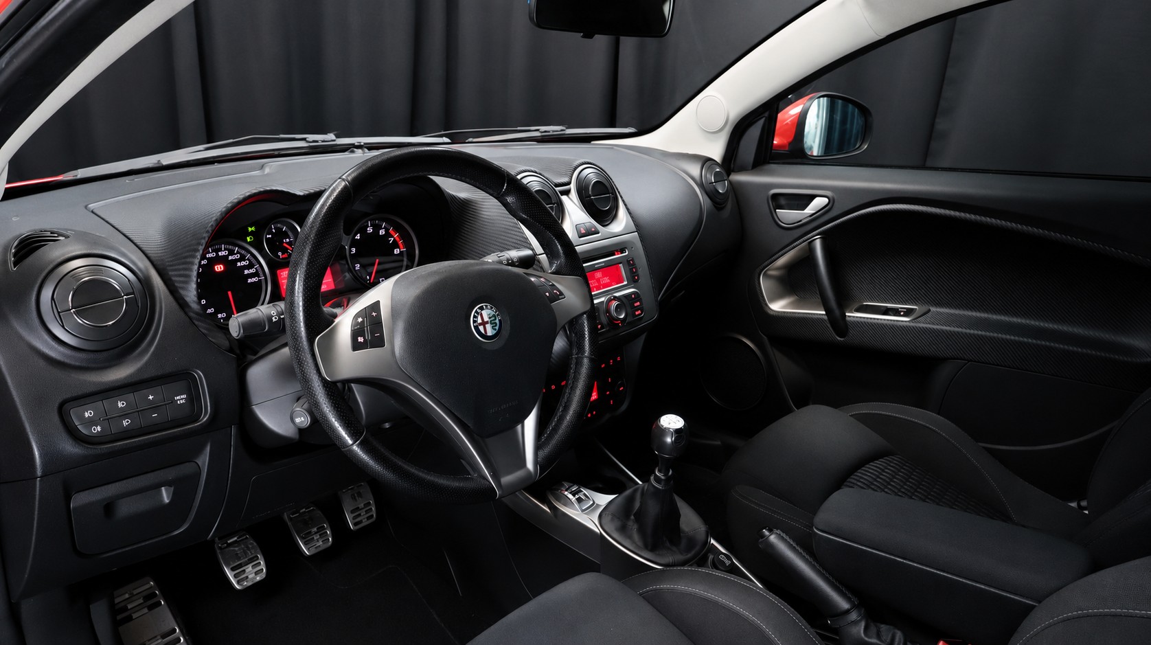 ALFA ROMEO MiTo 1.4 TB Distinctive-showroom-element-2