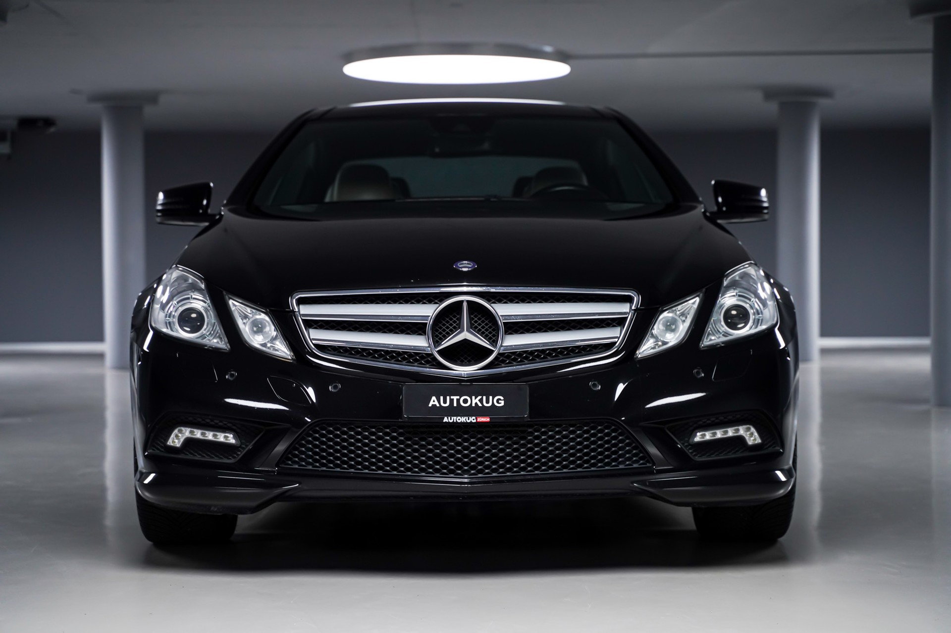MERCEDES-BENZ E 350 CDI BlueEfficiency 7G-Tronic-showroom-element-1