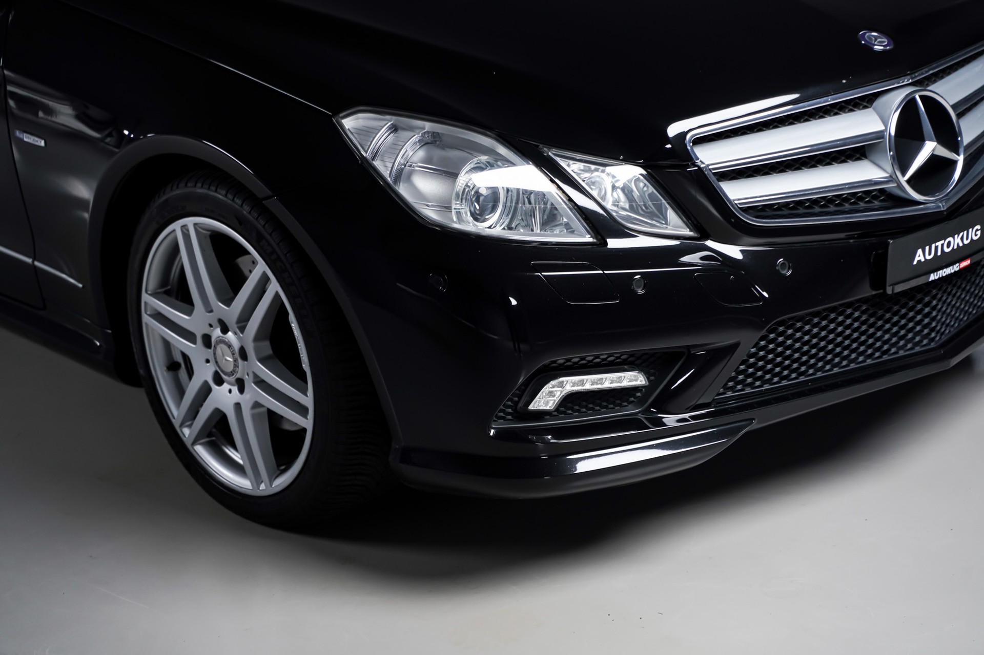 MERCEDES-BENZ E 350 CDI BlueEfficiency 7G-Tronic-showroom-element-3