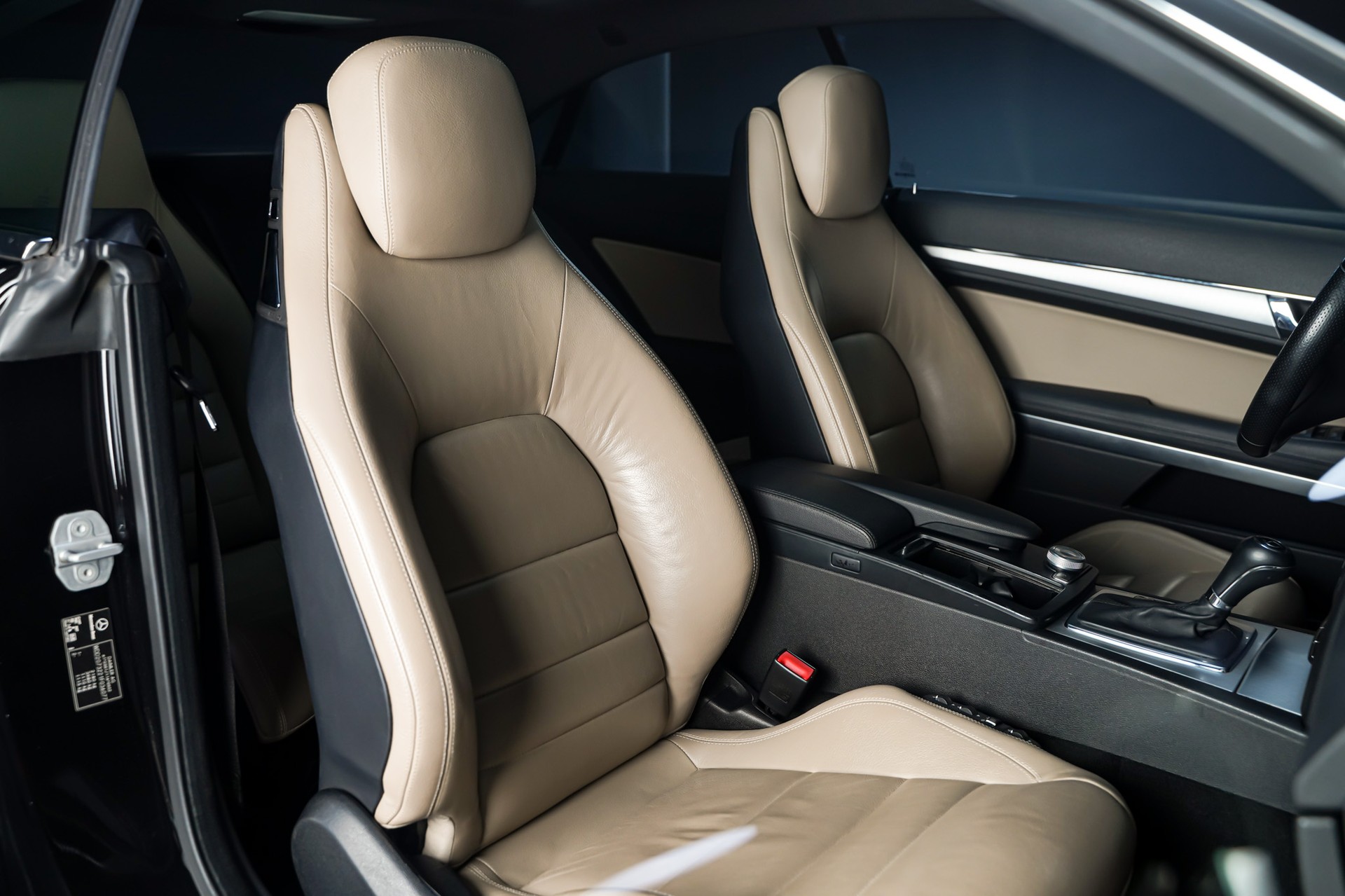 MERCEDES-BENZ E 350 CDI BlueEfficiency 7G-Tronic-image-15
