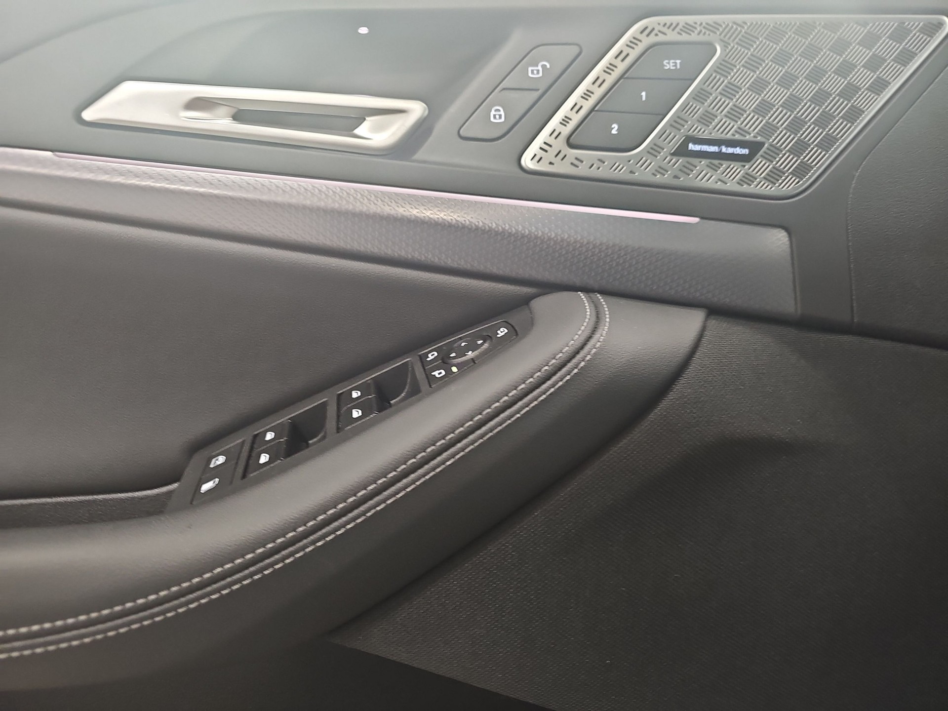 BMW 225e xDrive Active Tourer M Sport-image-16