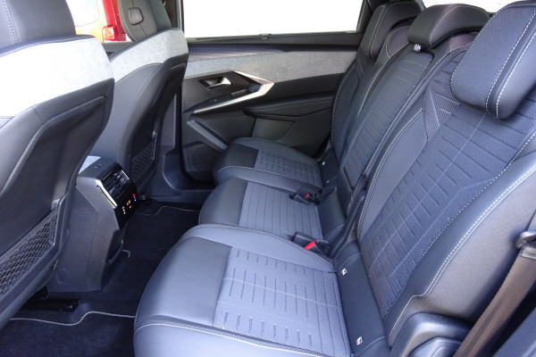 PEUGEOT 5008 145 e-DCS6 GT-image-5