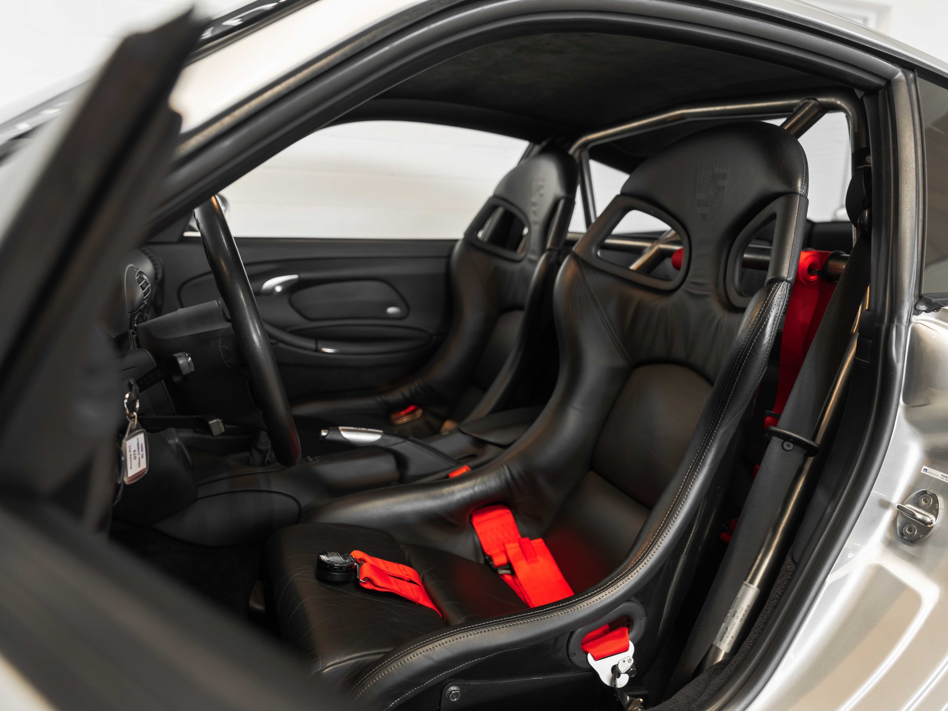 PORSCHE 911 GT3-image-12
