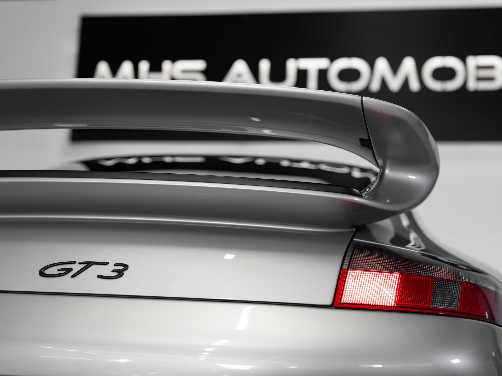 PORSCHE 911 GT3-image-22