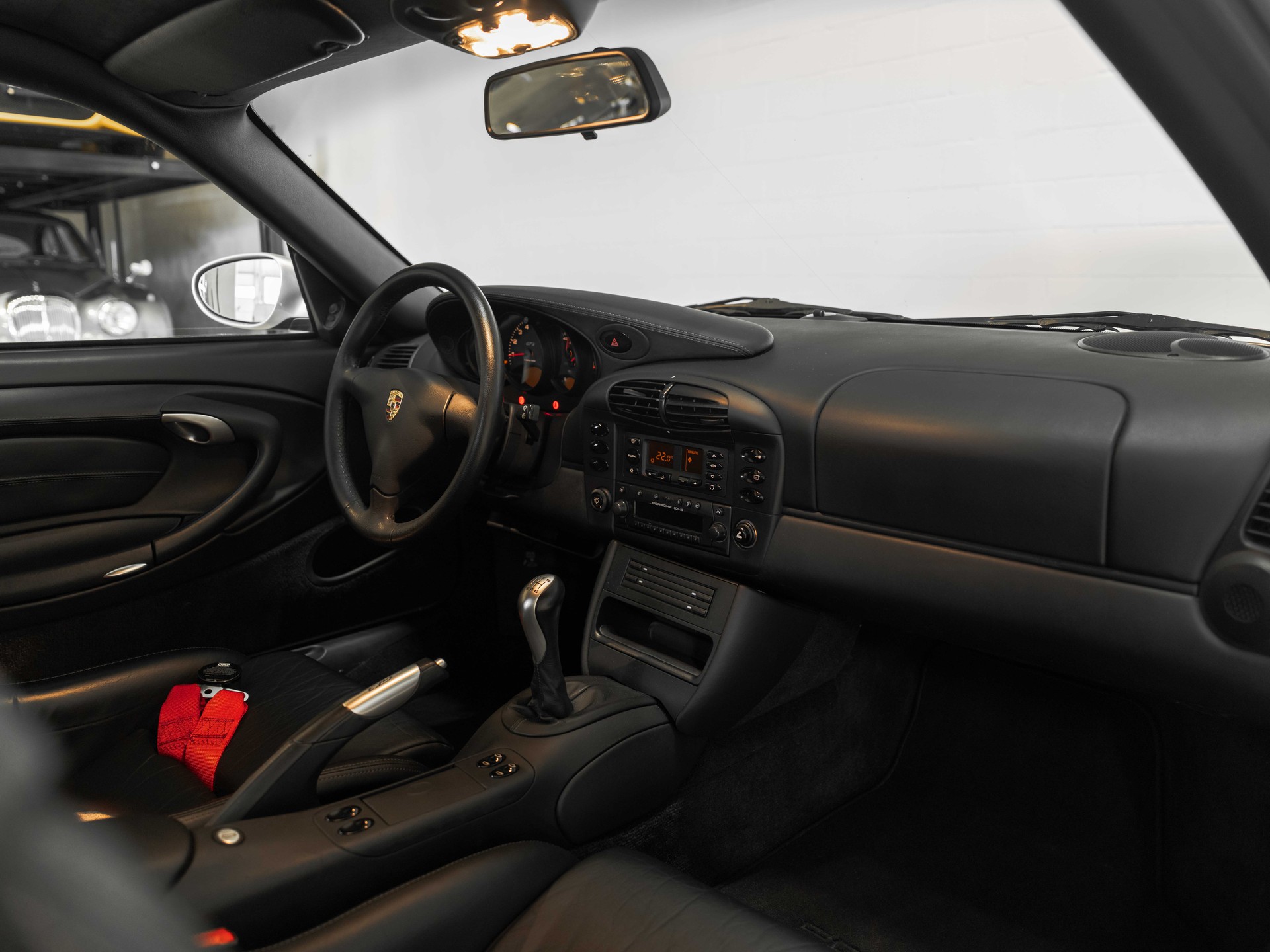 PORSCHE 911 GT3-image-28