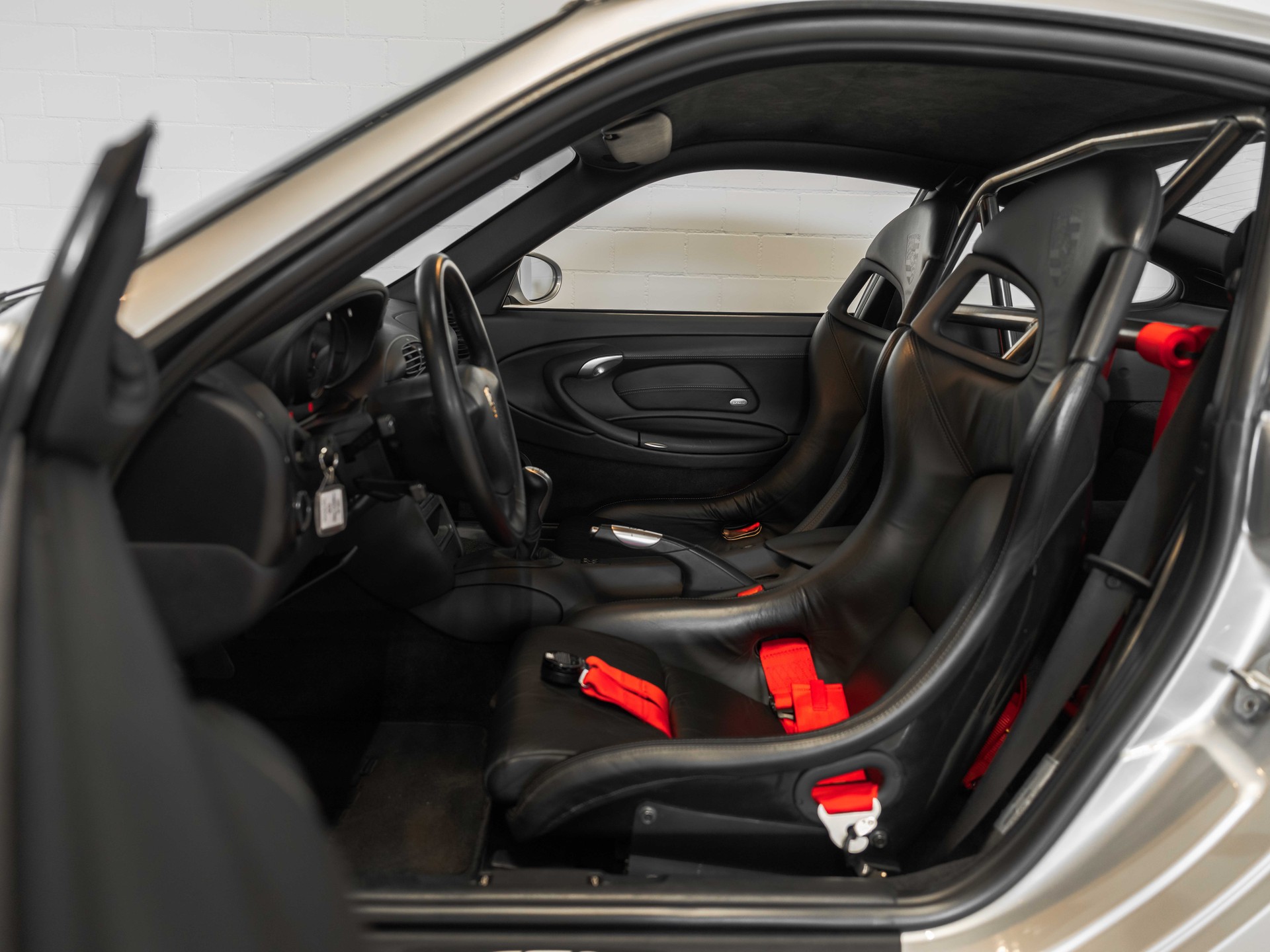 PORSCHE 911 GT3-image-11