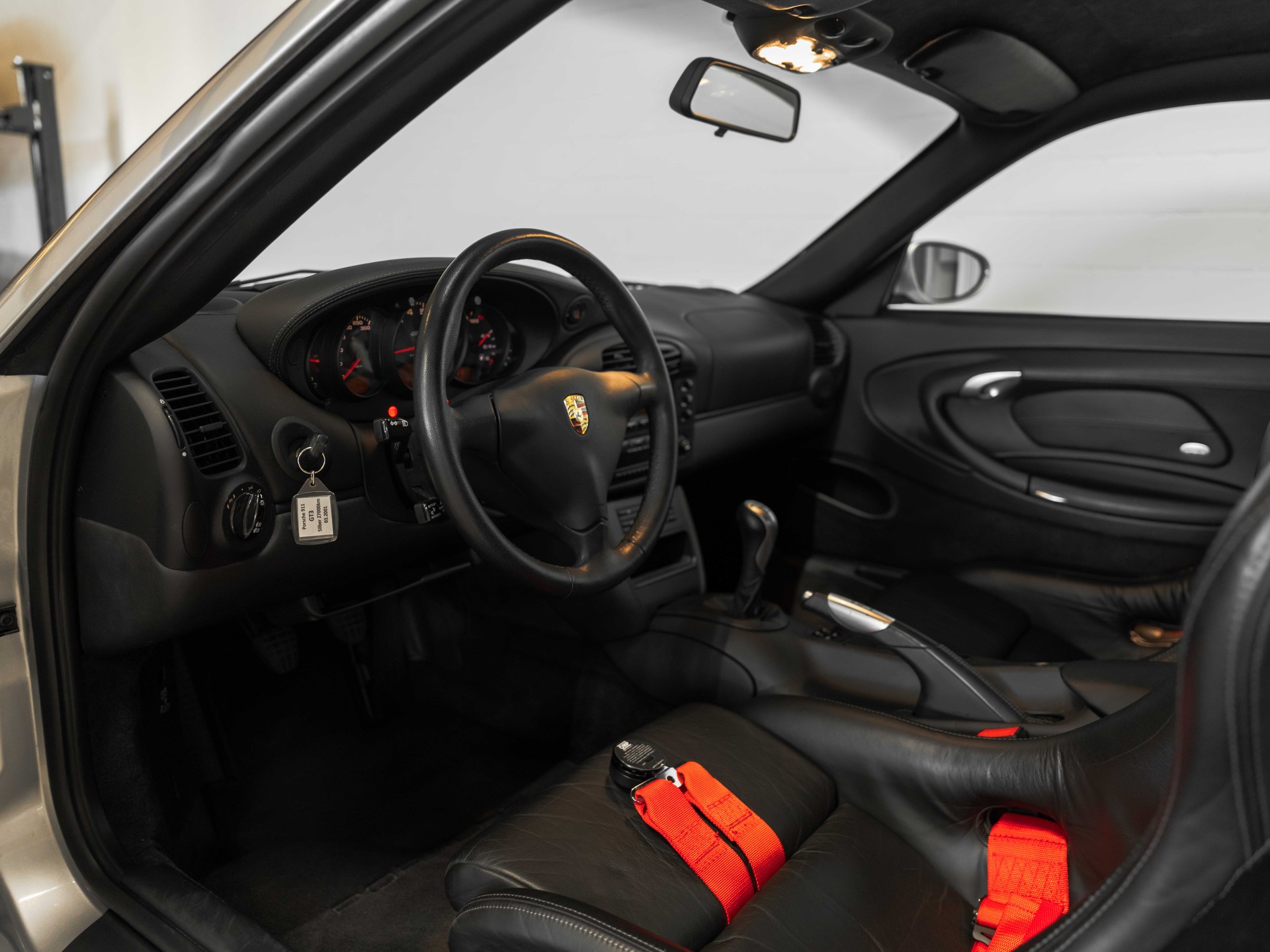 PORSCHE 911 GT3-image-8