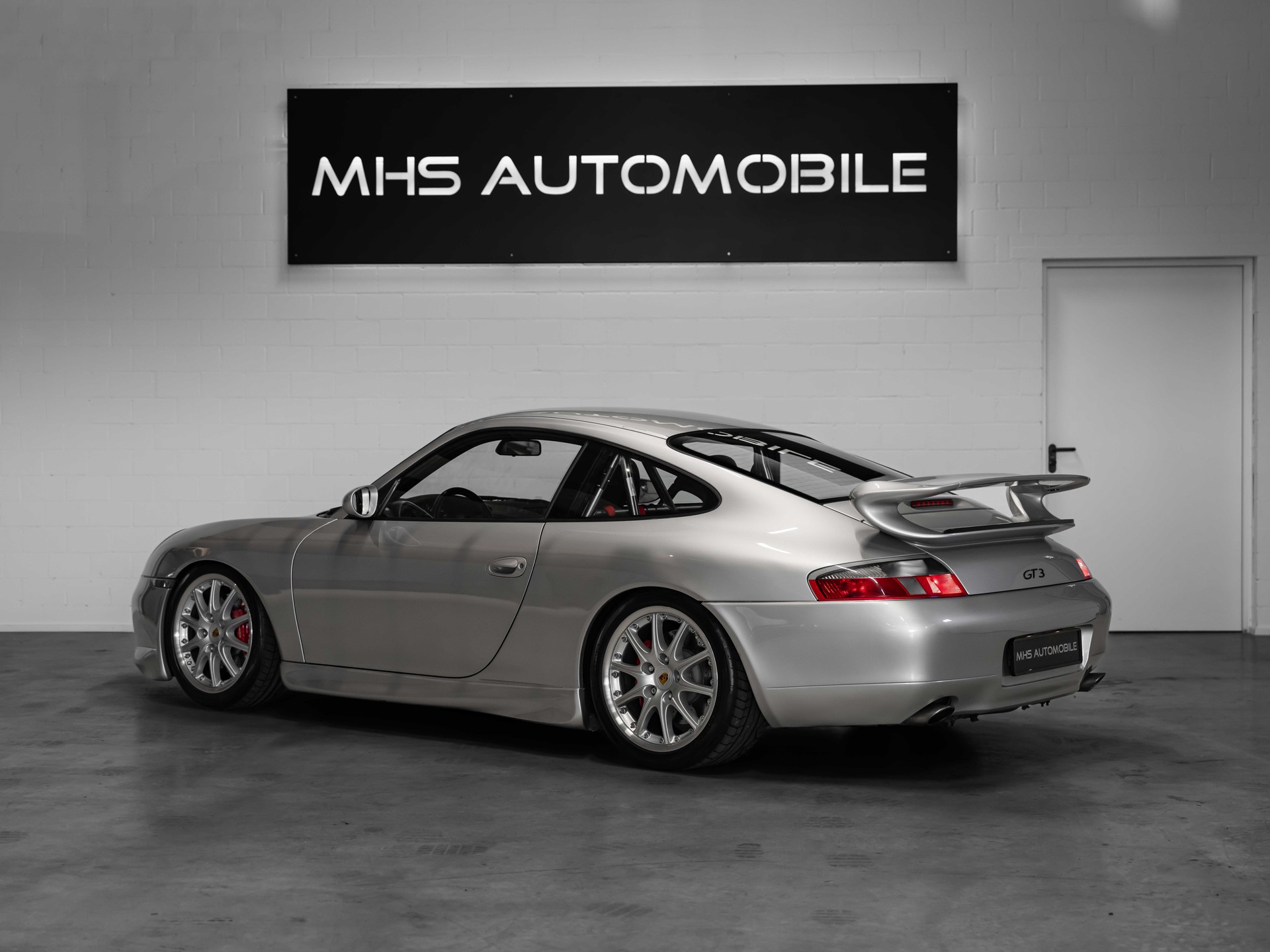 PORSCHE 911 GT3-showroom-element-2