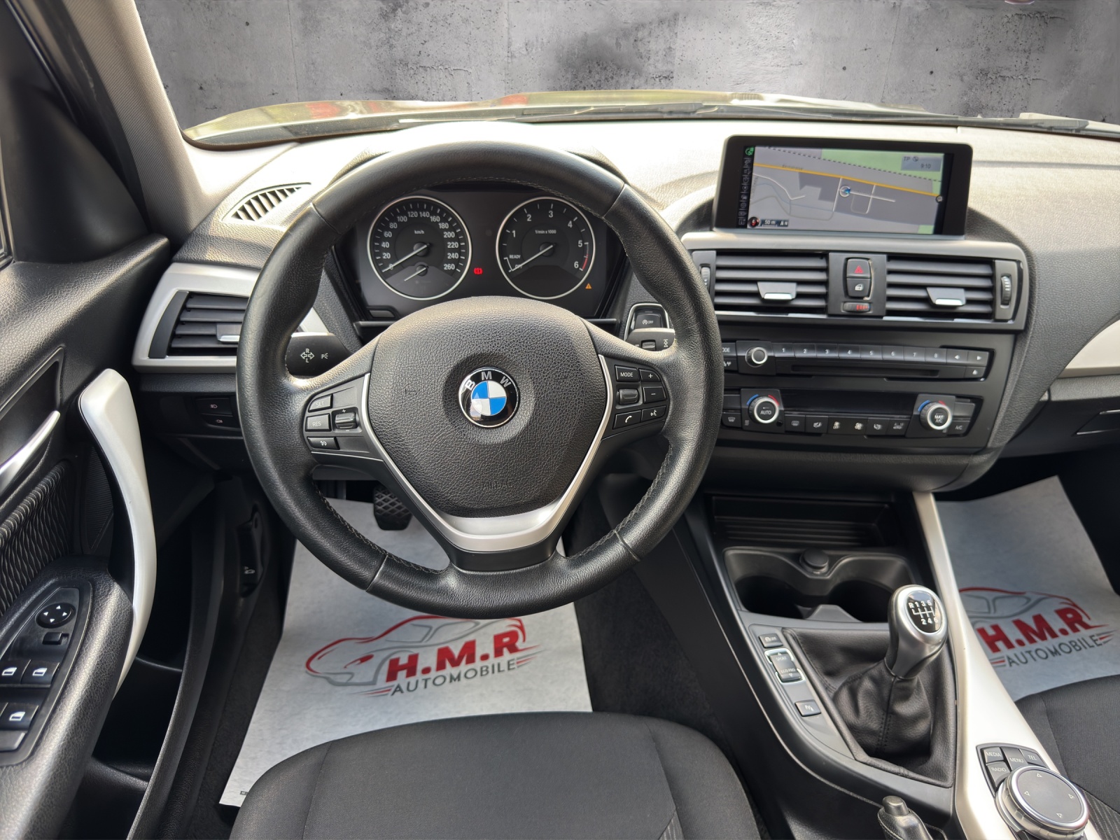 BMW 118d xDrive-image-11