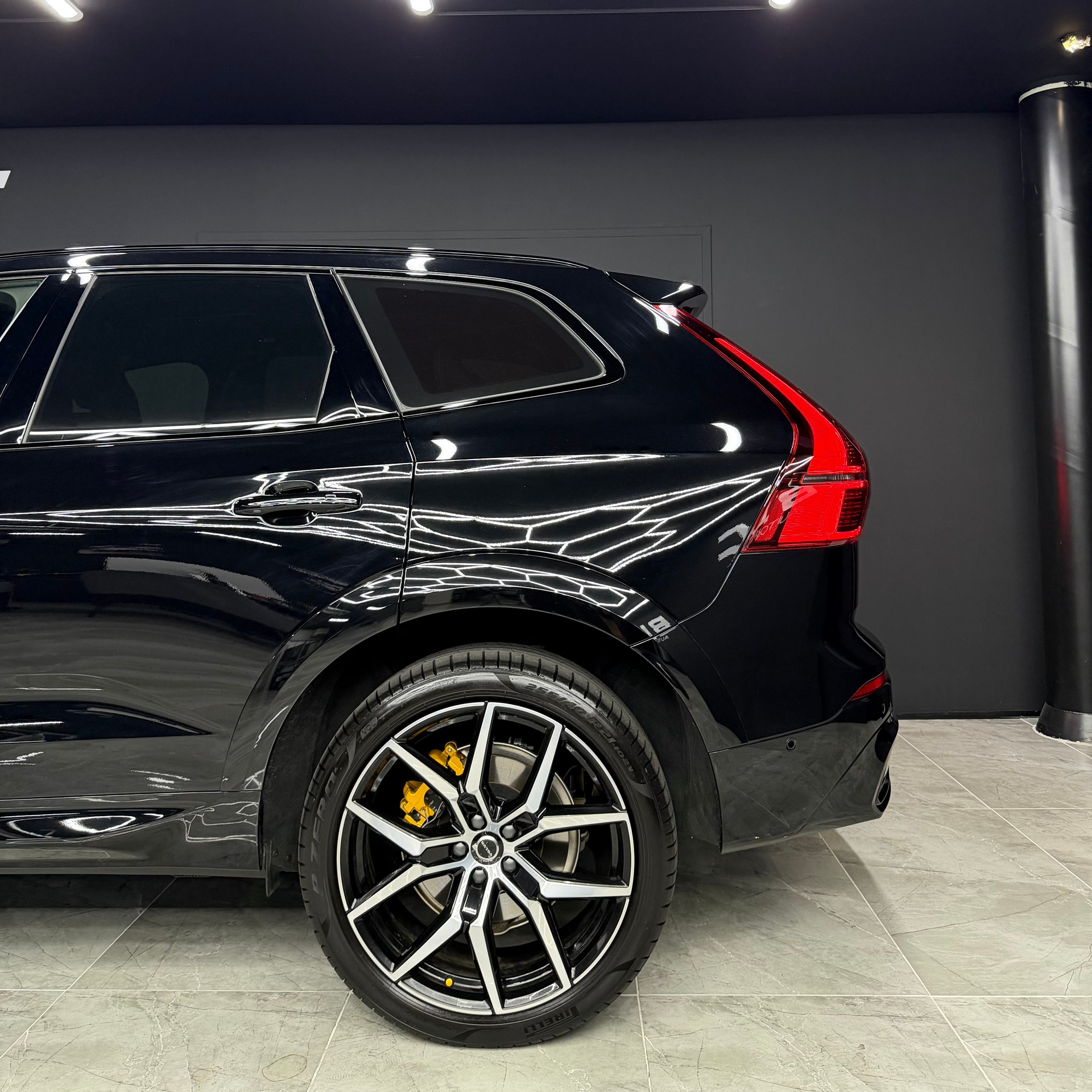 VOLVO XC60 T8 eAWD PluginHybrid Polestar Geartronic-image-5