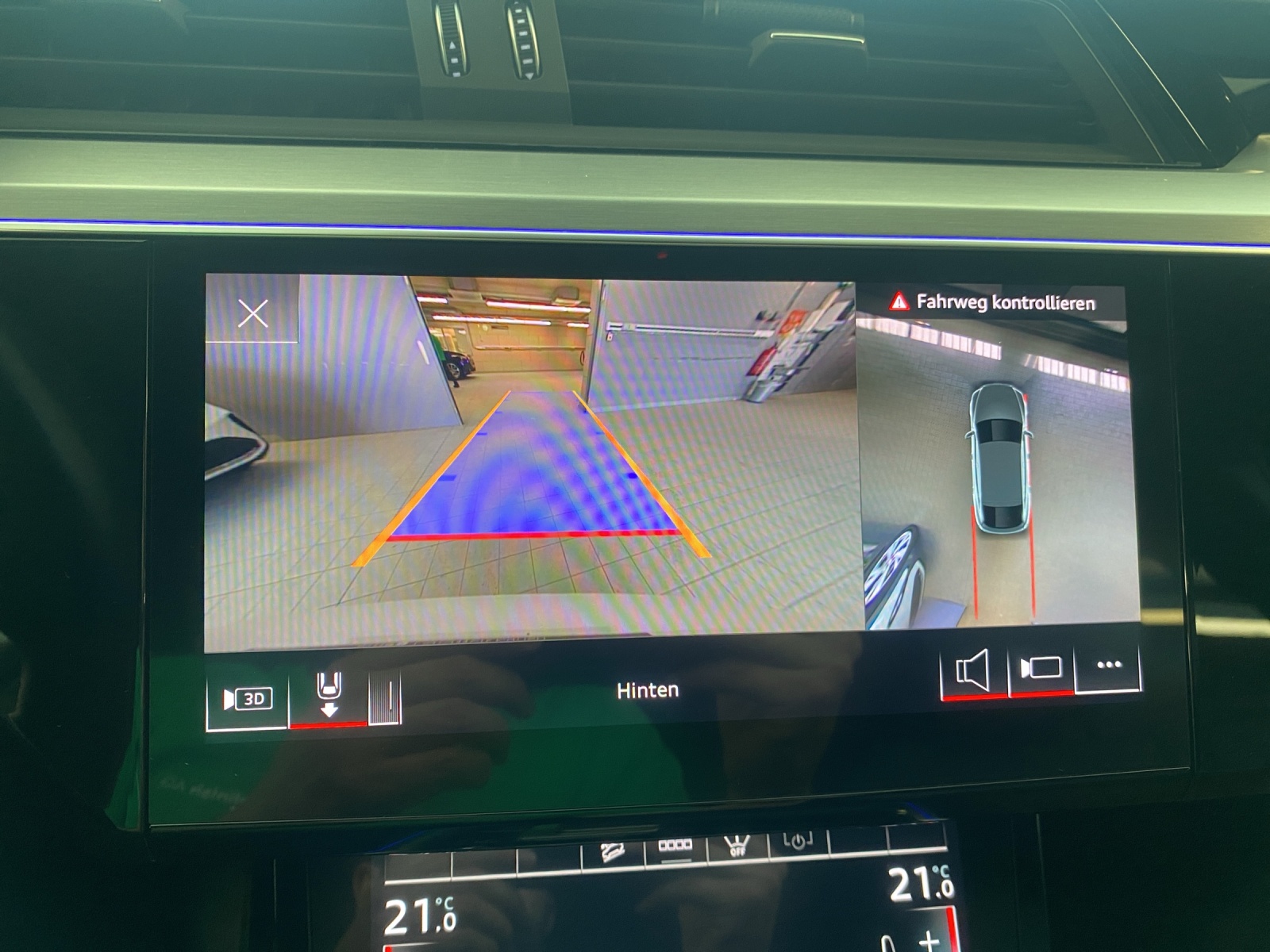 AUDI e-tron 55 Sportback S Line quattro-image-15