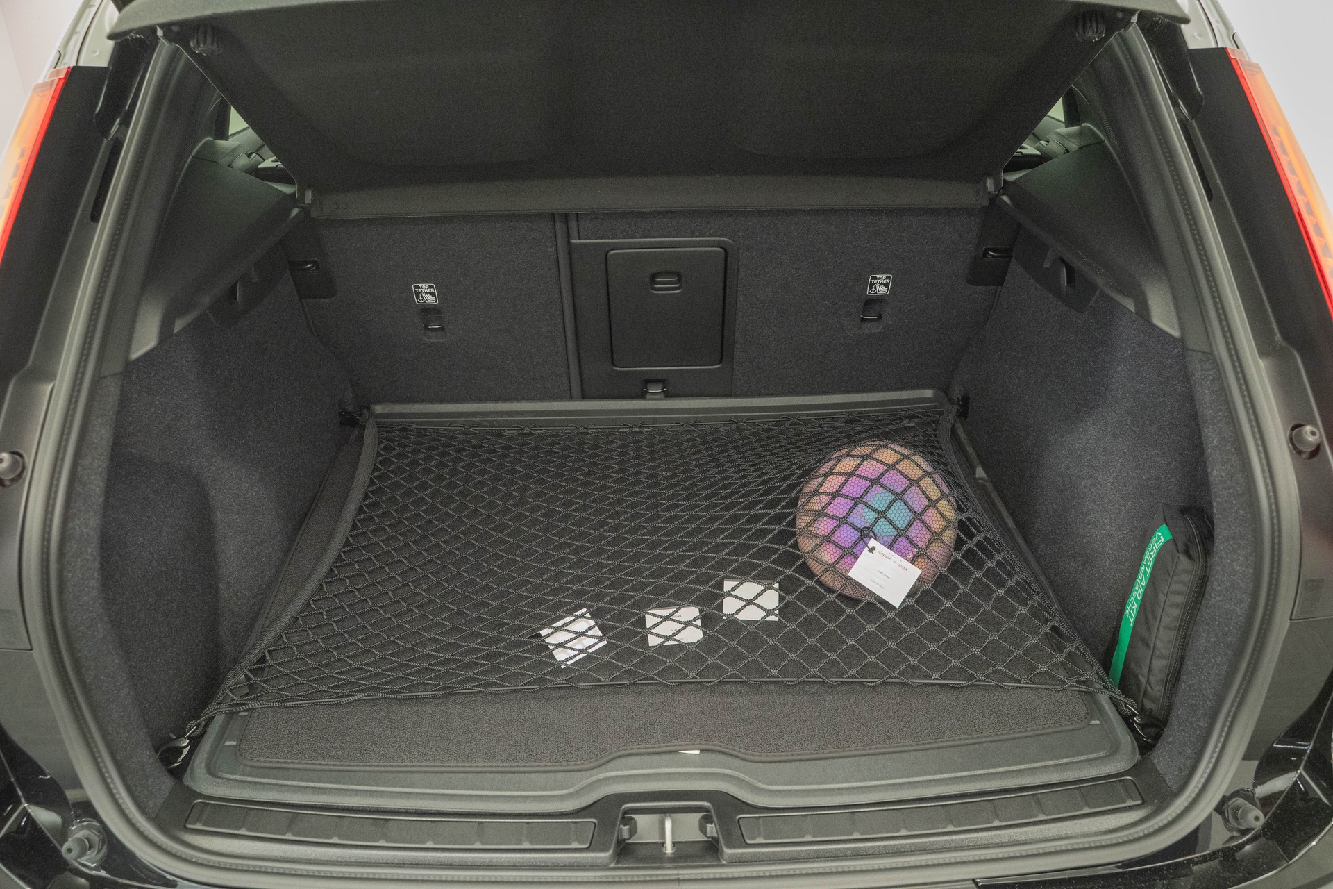 VOLVO EX40 Twin XCENTRIC Edition AWD-image-4