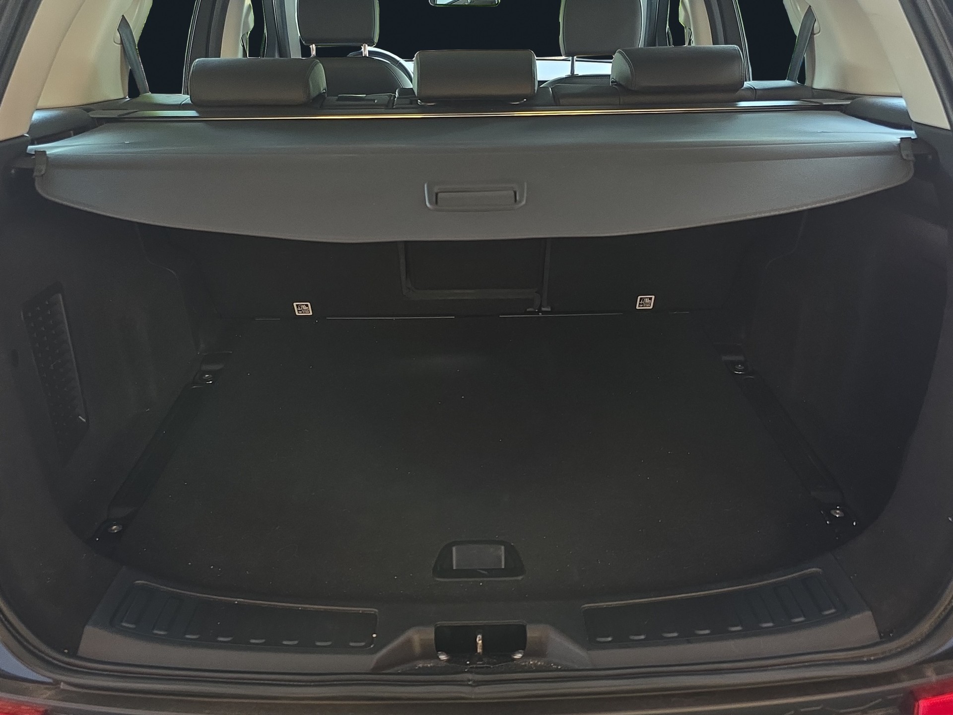 LAND ROVER Discovery Sport 2.0 TD4 SE AT9-image-14