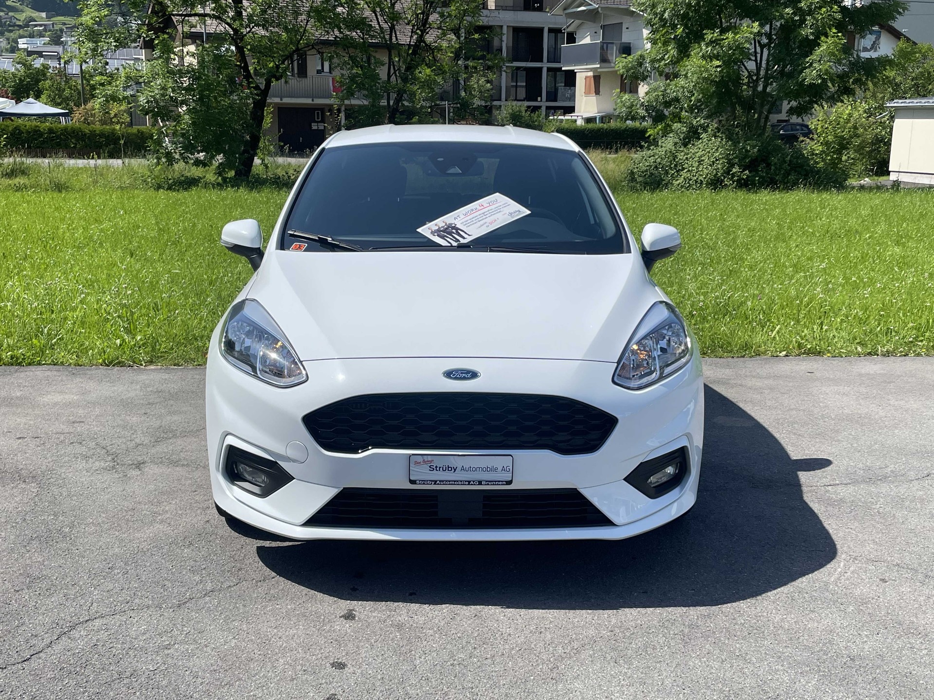 FORD Fiesta 1.0 EcoB ST-Line-showroom-element-1