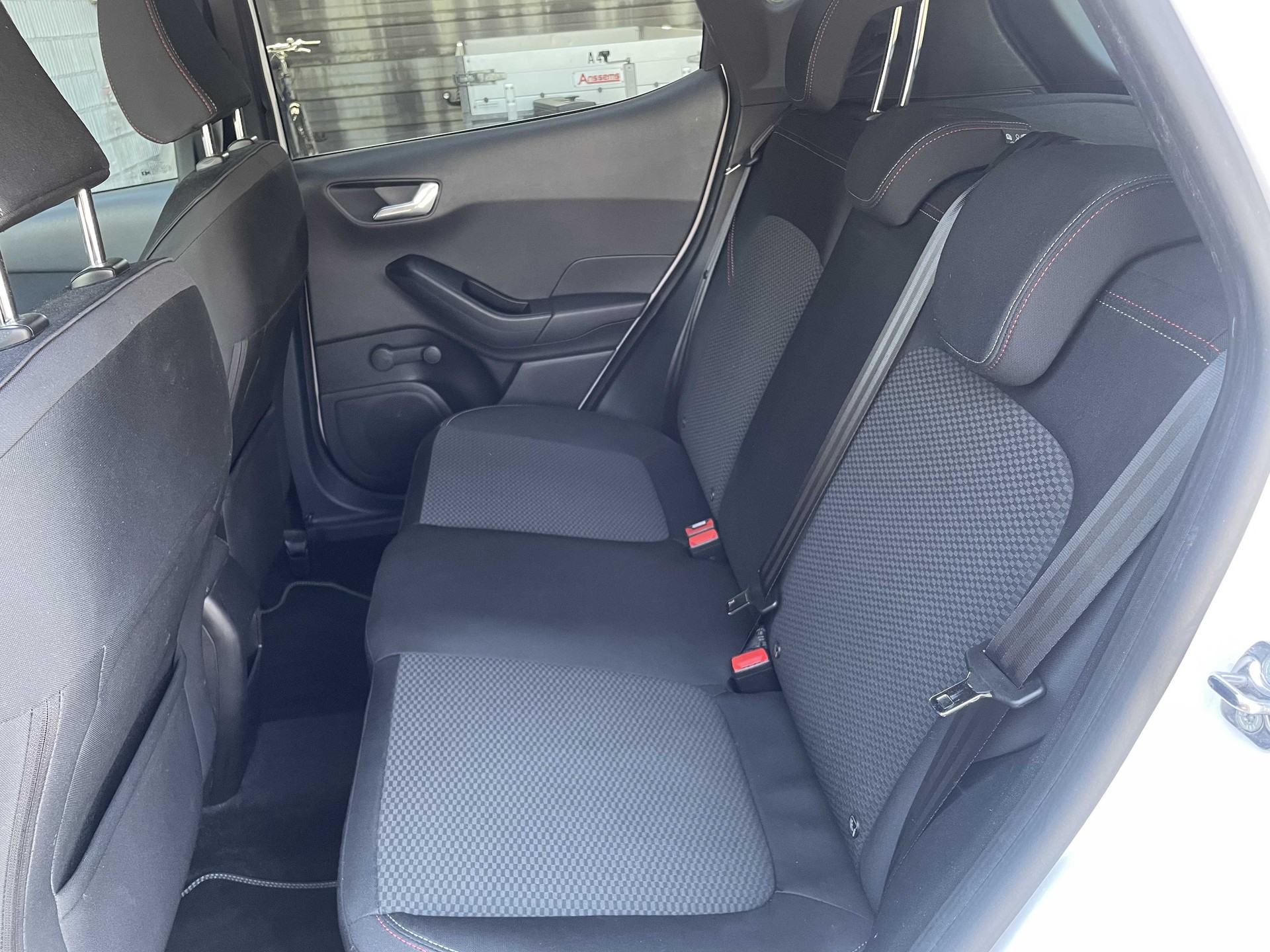 FORD Fiesta 1.0 EcoB ST-Line-image-12