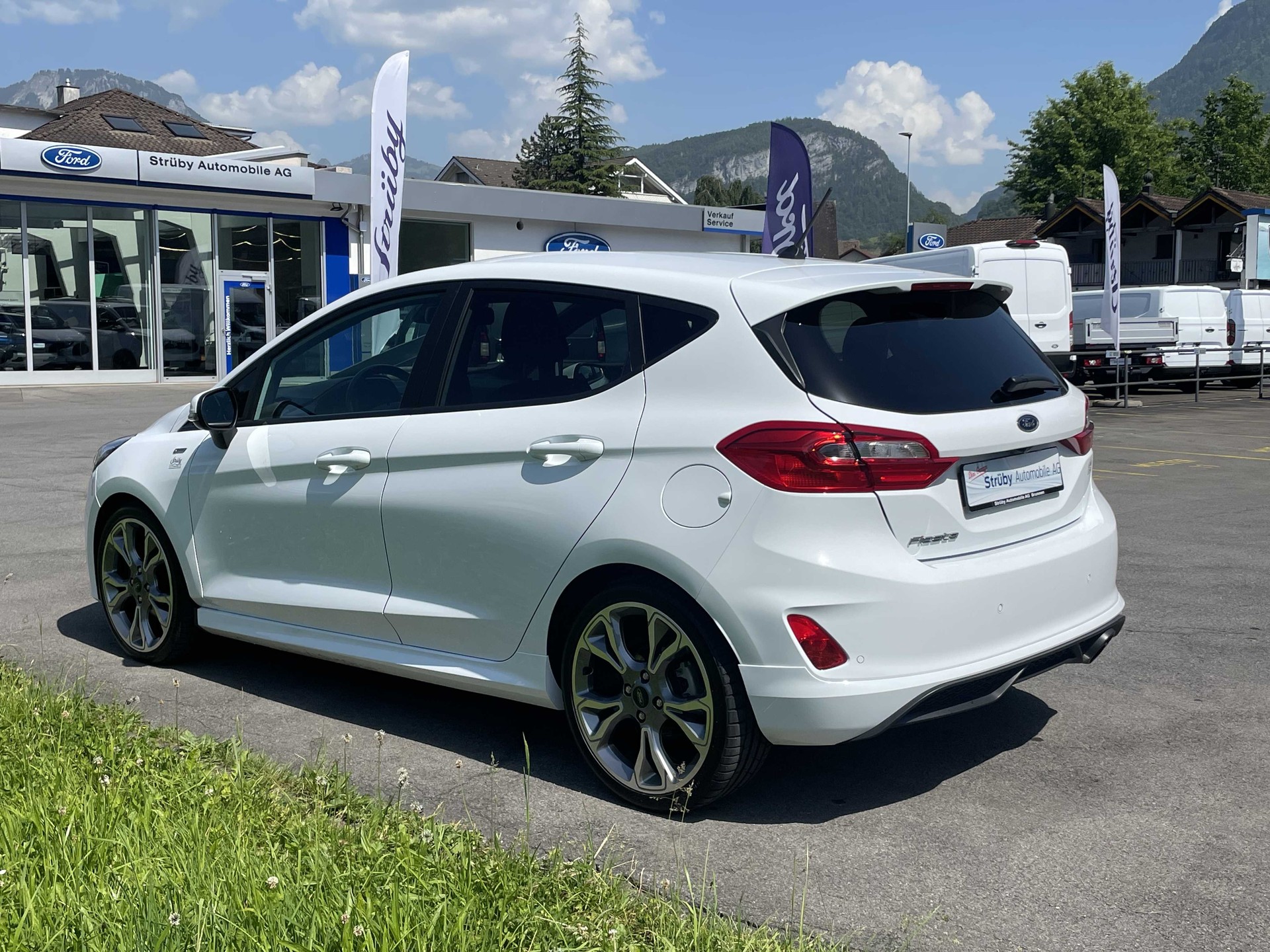 FORD Fiesta 1.0 EcoB ST-Line-showroom-element-3