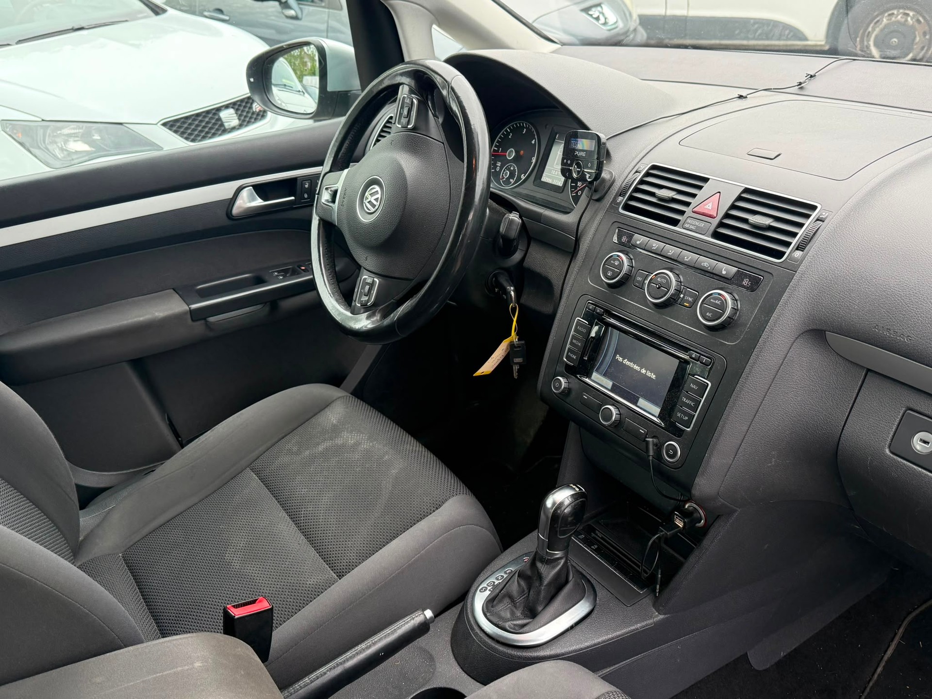 VW Touran 1.6 TDI BMT Comfortline DSG-image-13