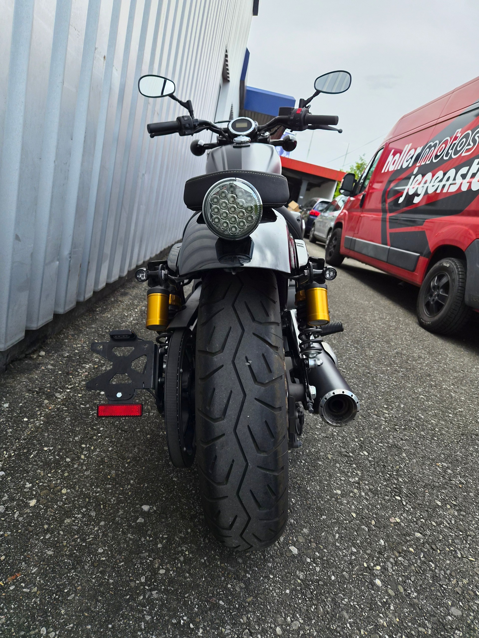 YAMAHA XV 950 R ABS KUNDENAUFTRAG-image-5