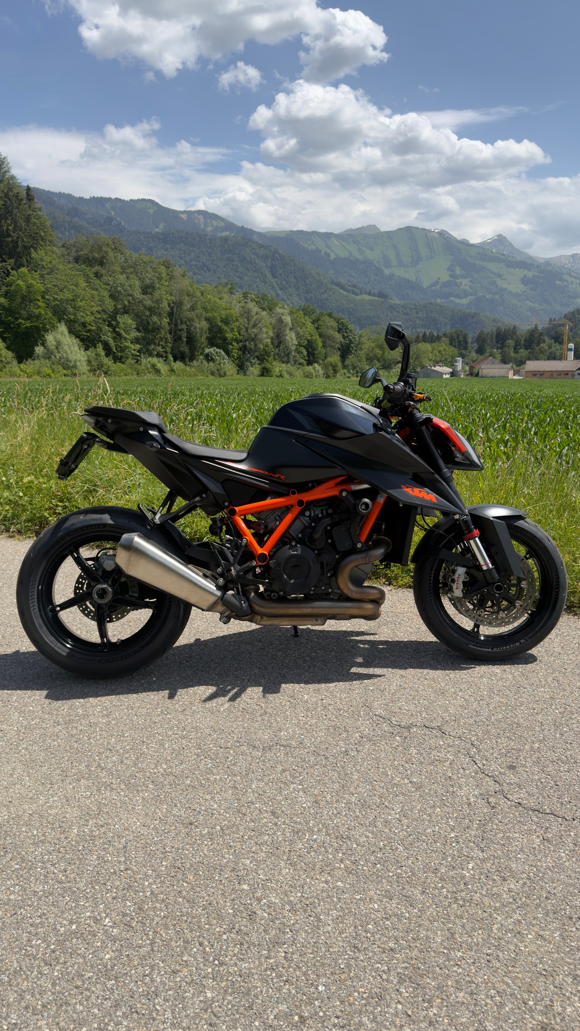 KTM 1290 Super Duke R-image-2