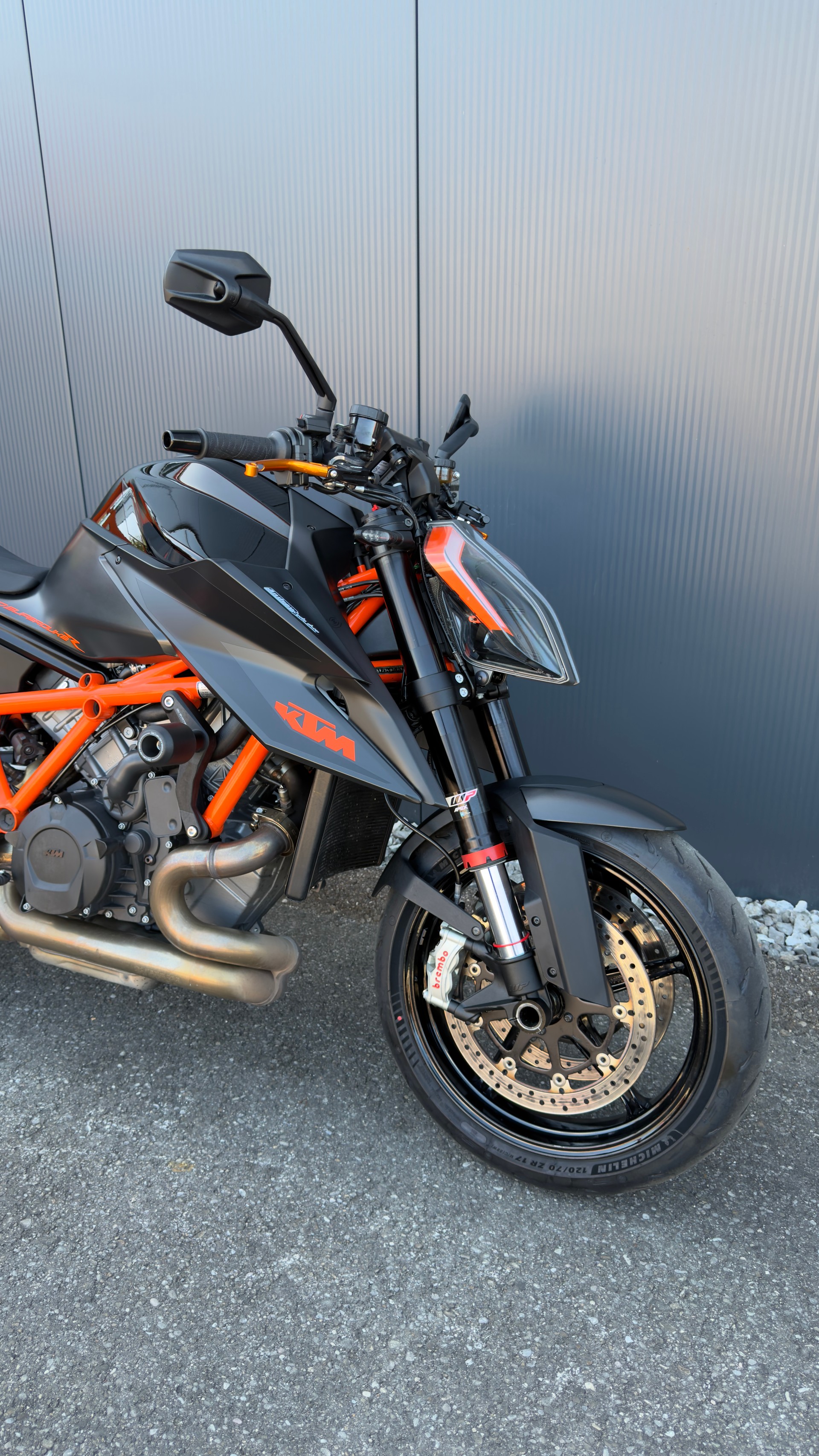 KTM 1290 Super Duke R-image-3