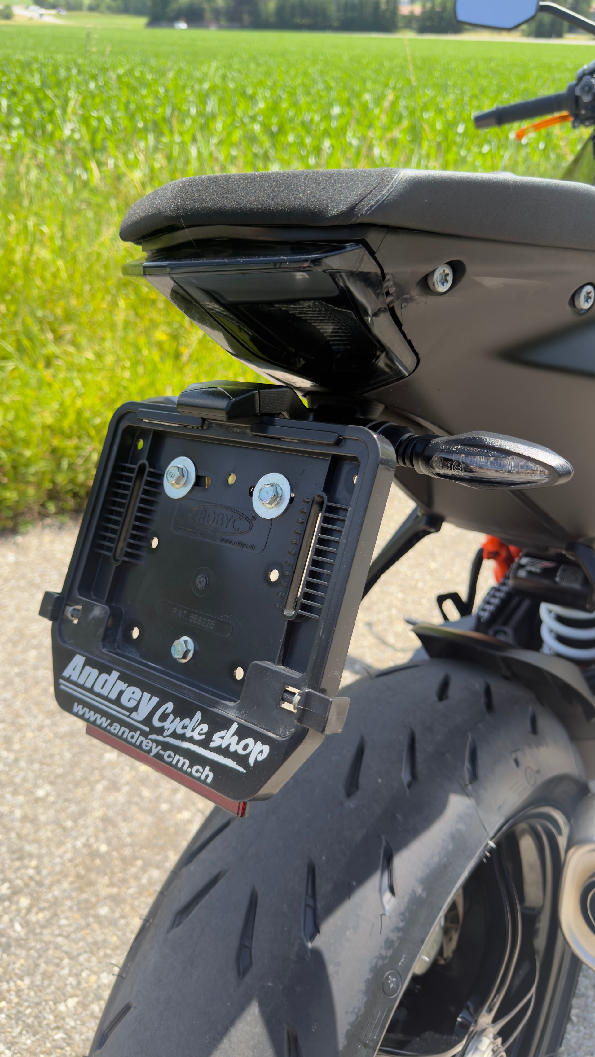 KTM 1290 Super Duke R-image-9