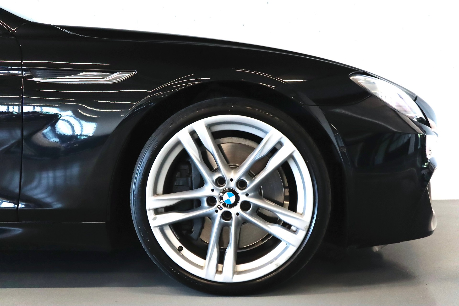 BMW 650i Cabrio-image-6