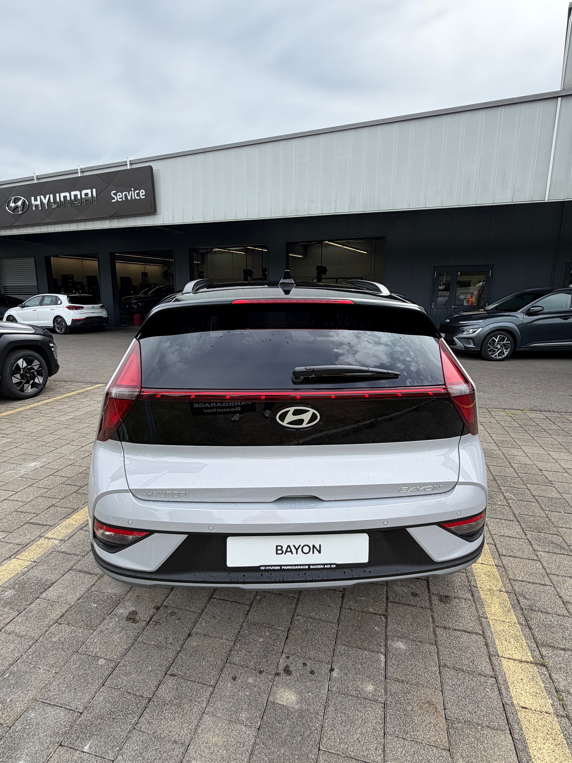 HYUNDAI Bayon 1.0 T-GDi Amplia DCT-showroom-element-2