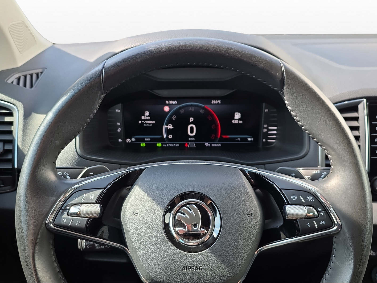 SKODA Karoq 2.0 TDI CR Ambition 4x4 DSG-image-4