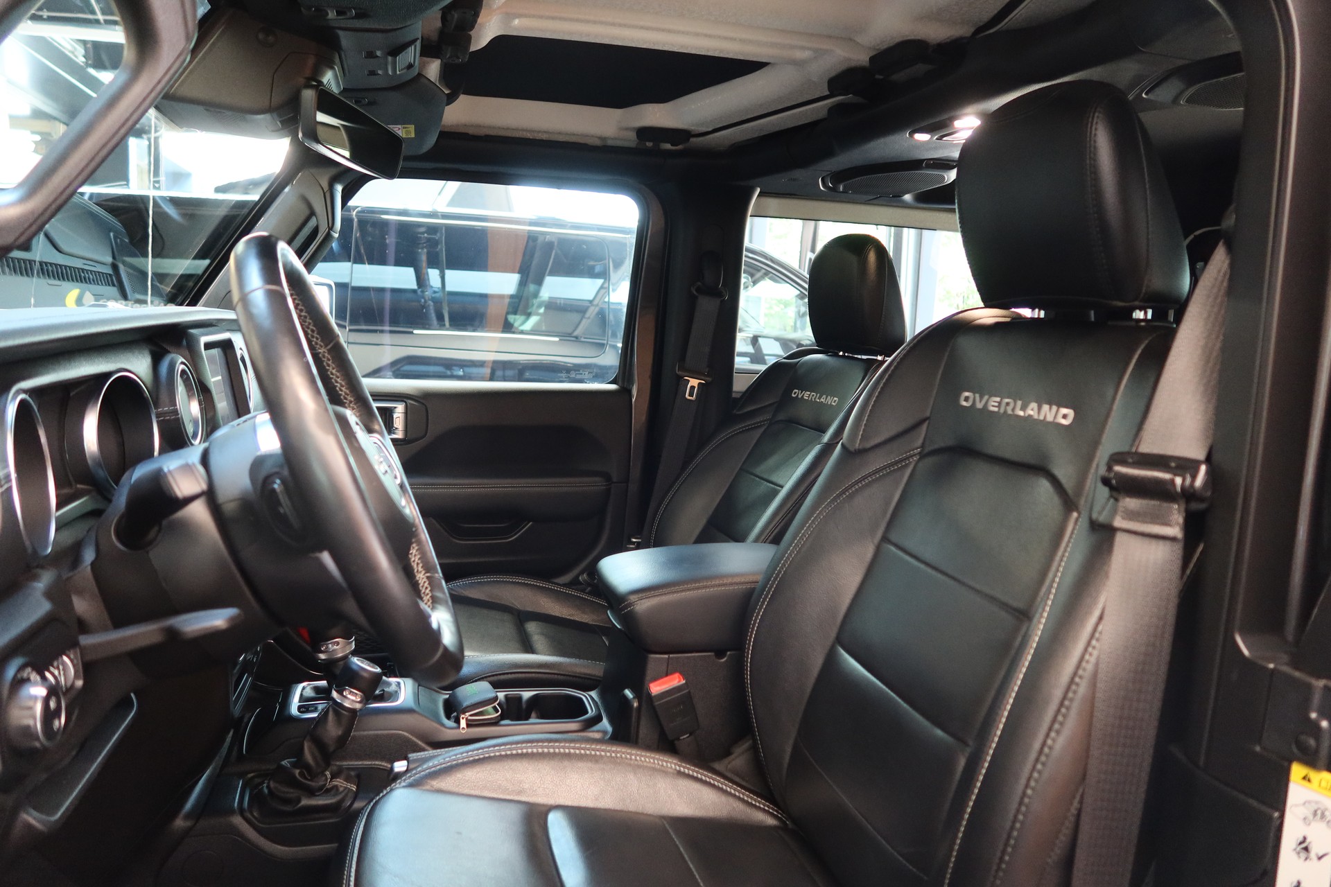 JEEP Wrangler 2.2MJ Sahara Automatic-image-8