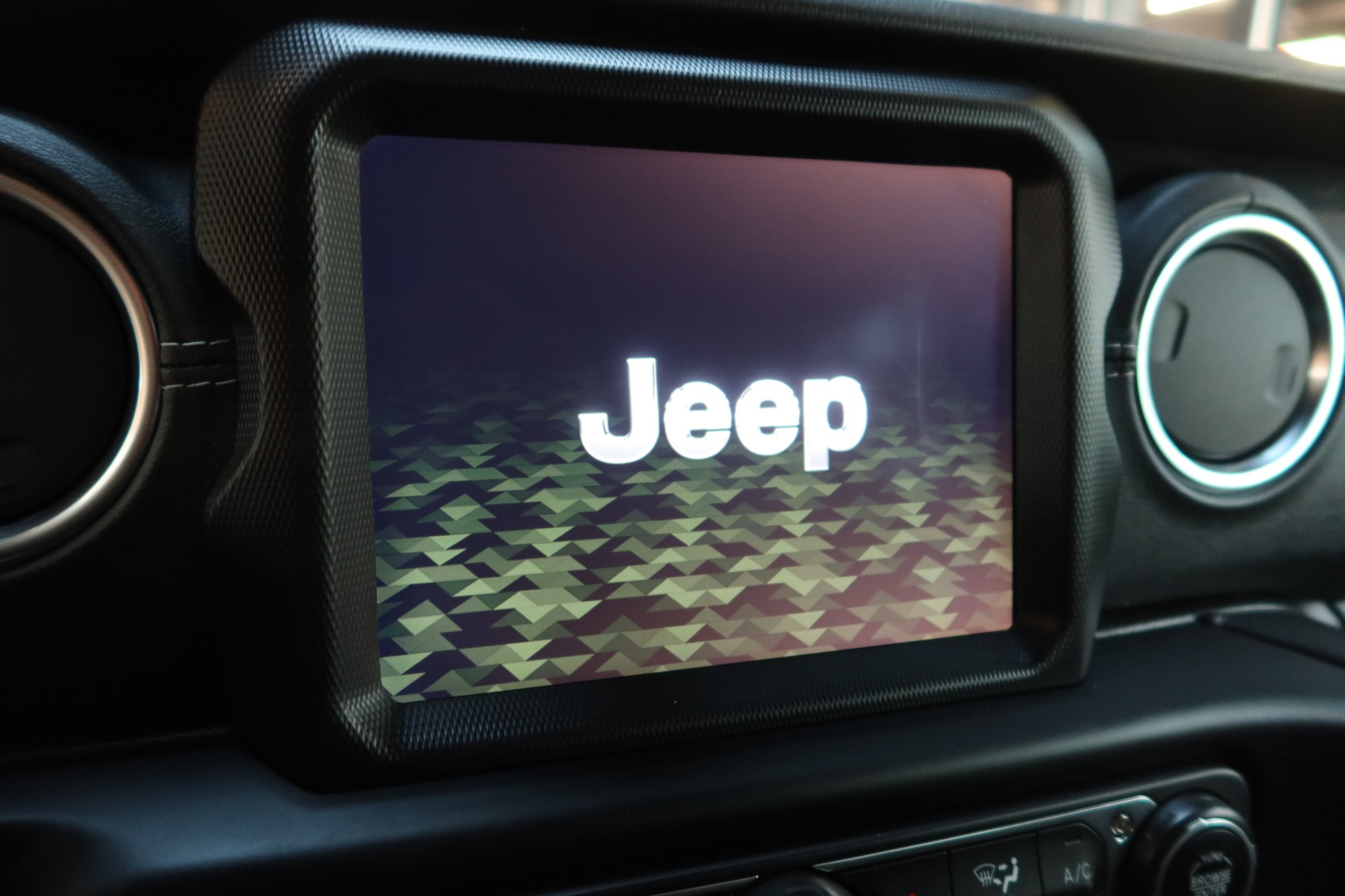 JEEP Wrangler 2.2MJ Sahara Automatic-image-13