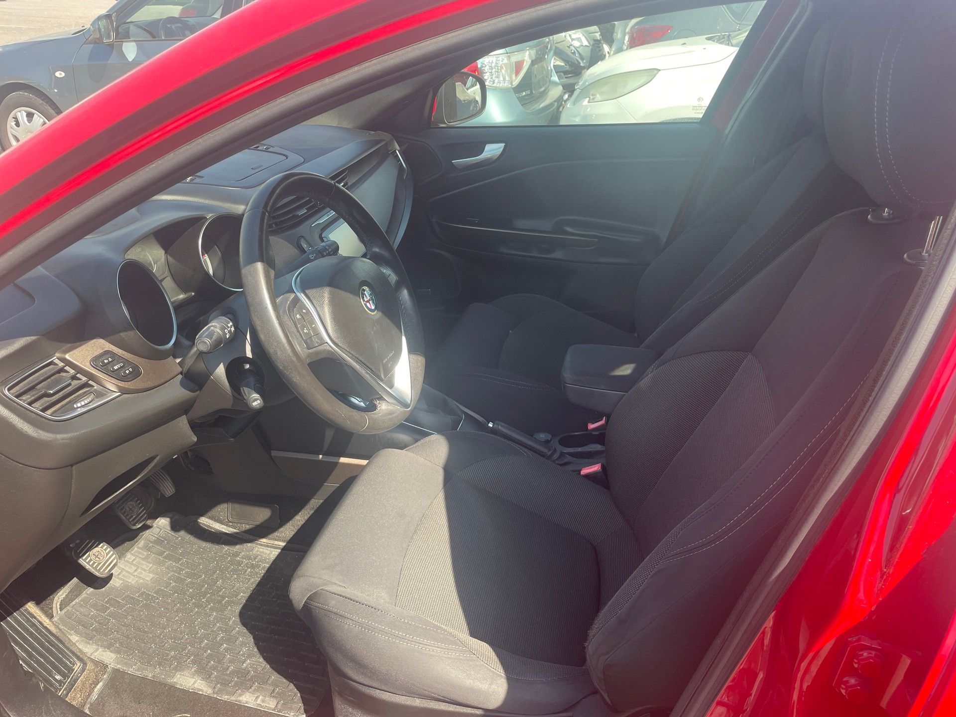ALFA ROMEO Giulietta 2.0 JTDM Sprint-image-6