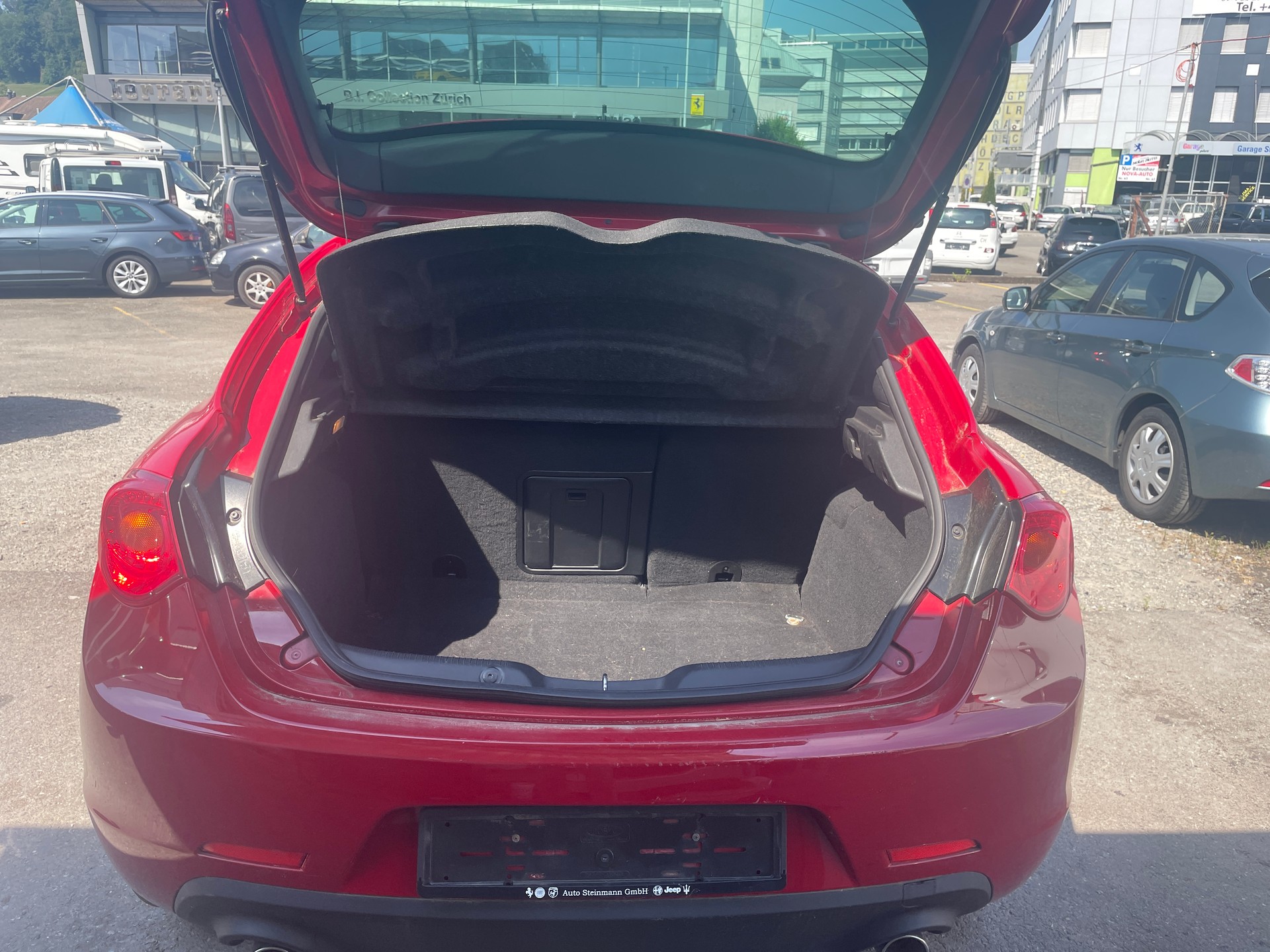 ALFA ROMEO Giulietta 2.0 JTDM Sprint-image-13