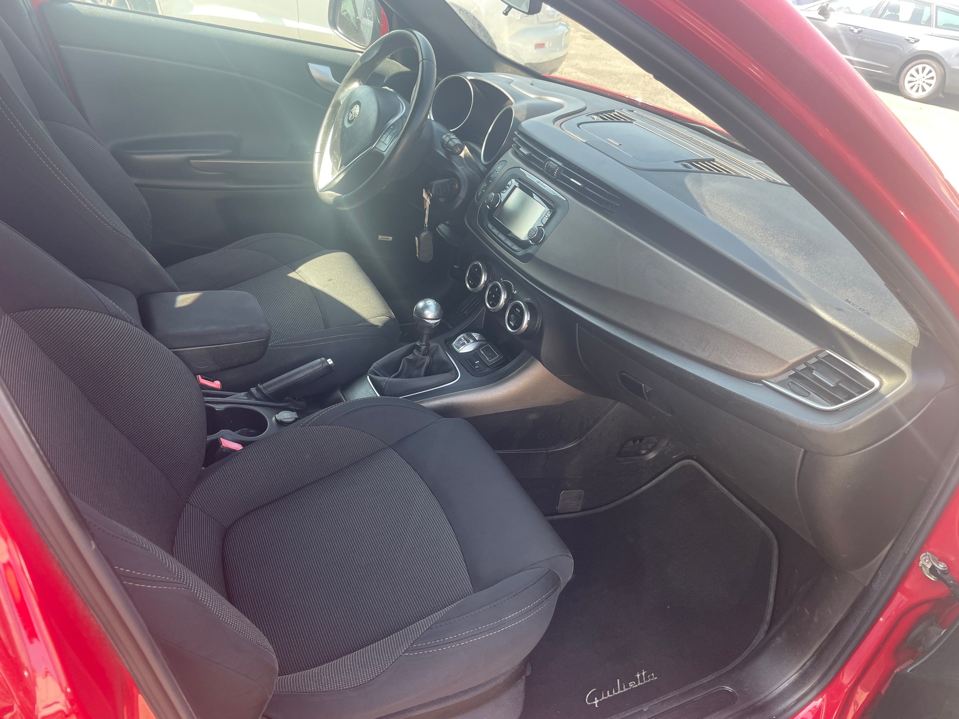 ALFA ROMEO Giulietta 2.0 JTDM Sprint-image-9