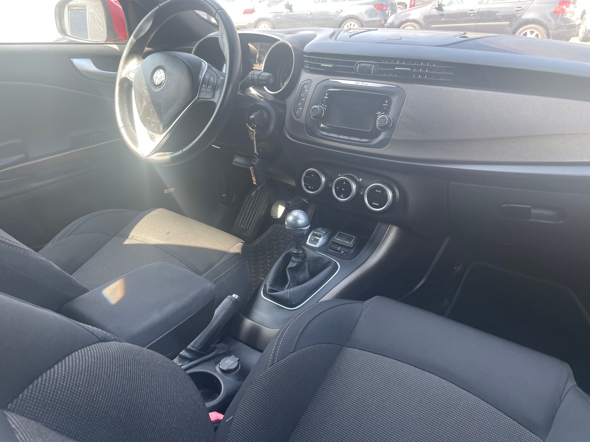 ALFA ROMEO Giulietta 2.0 JTDM Sprint-image-11