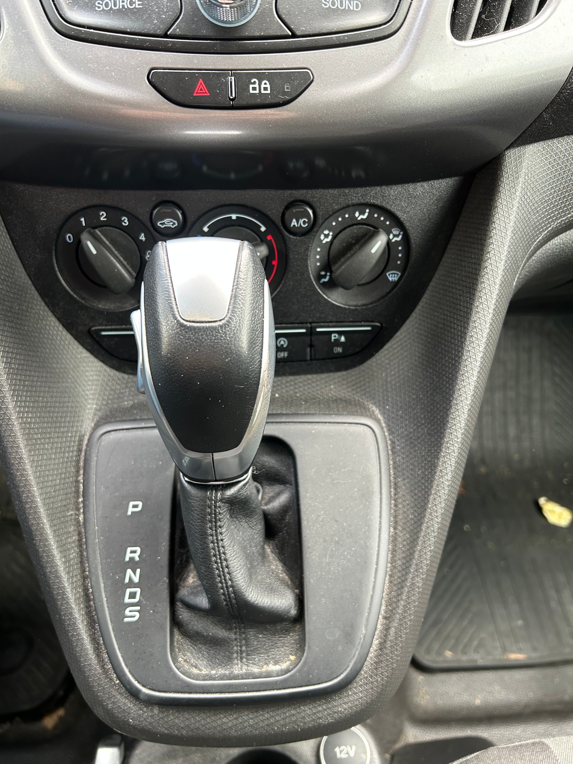 FORD Transit Connect Van T210 1.5 TDCi Ambiente A-image-14