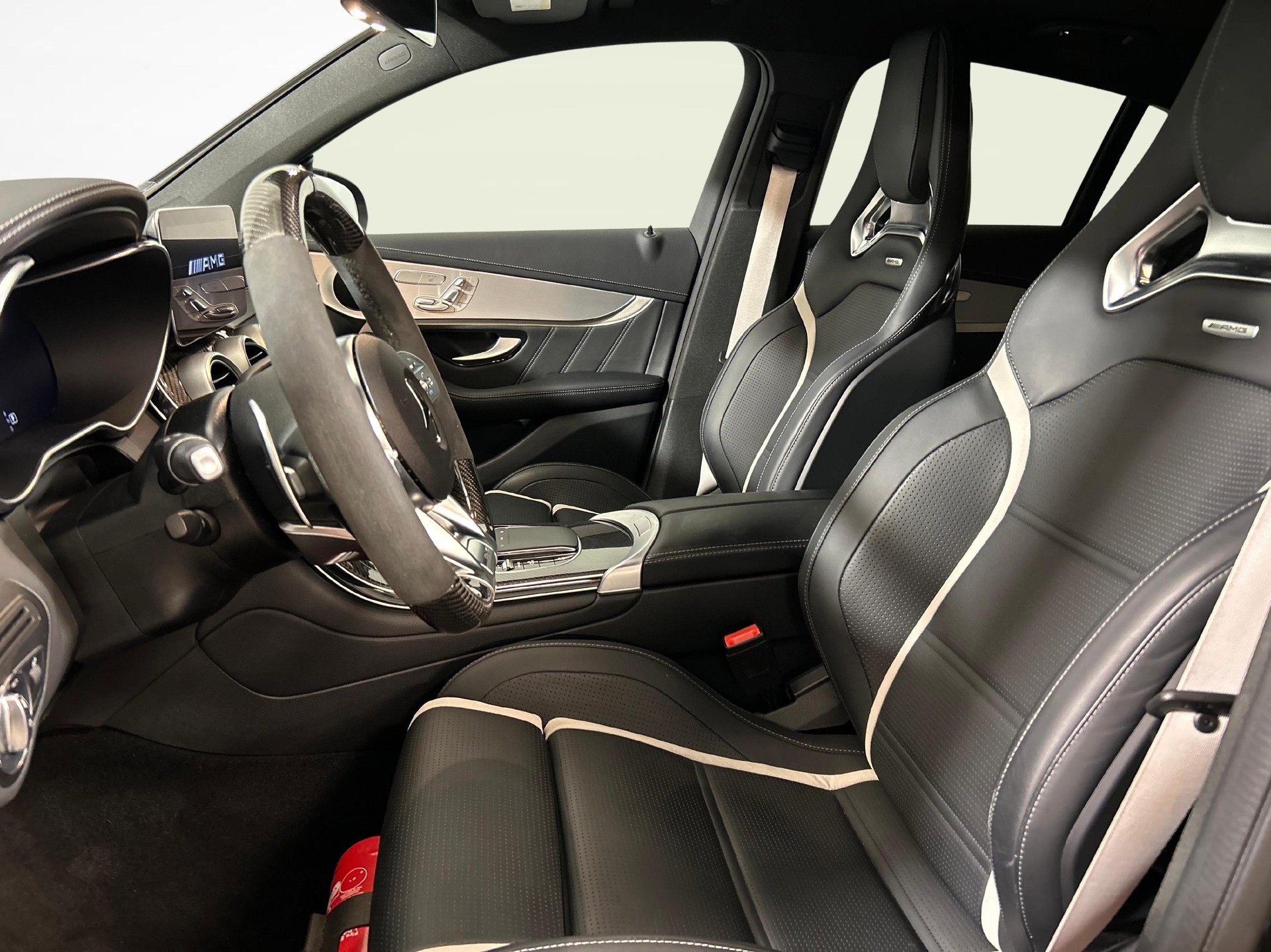 MERCEDES-BENZ GLC 63 S AMG 4m+ Coupé-showroom-element-2