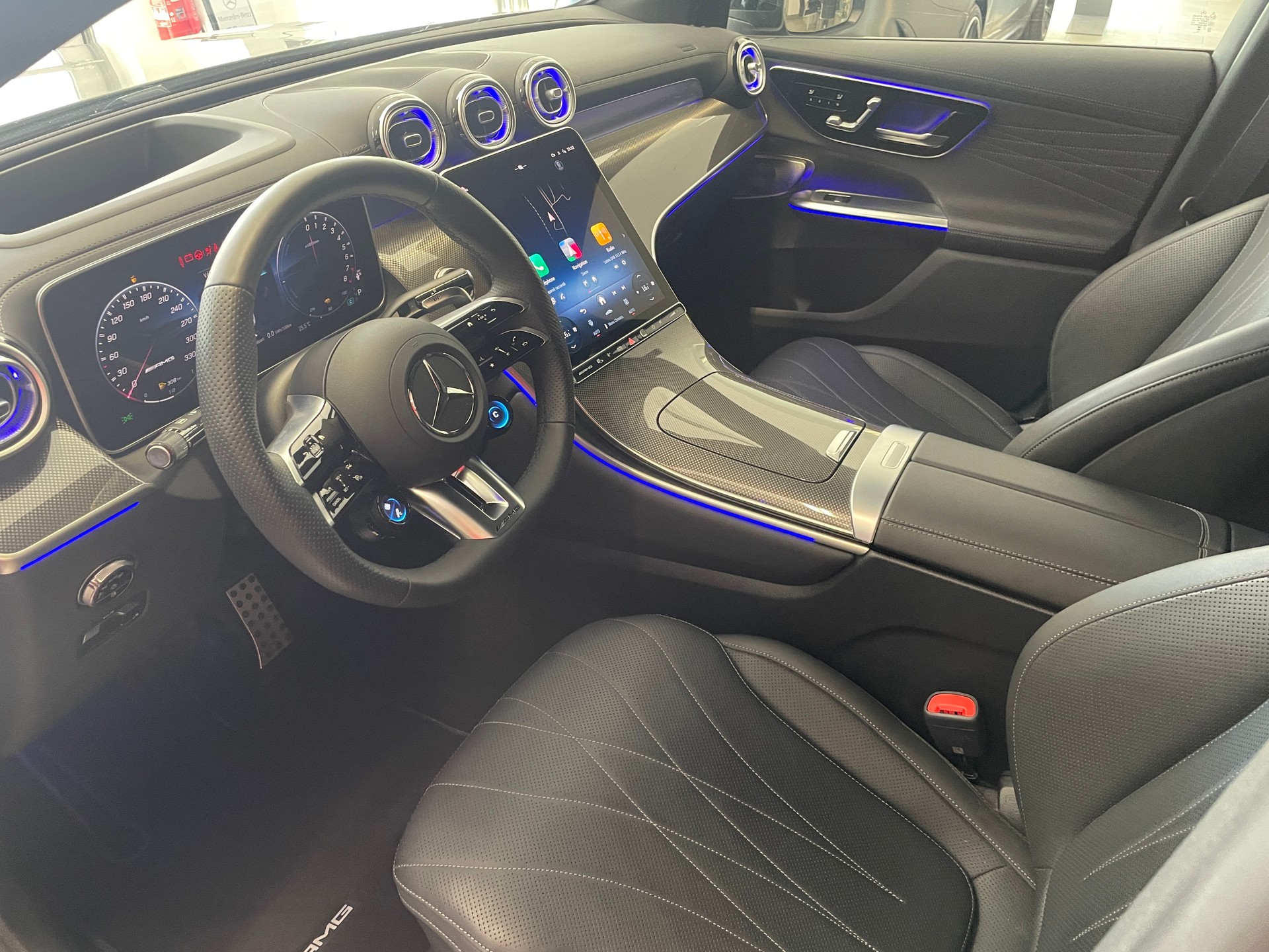 MERCEDES-BENZ GLC Coupé 63 S e AMG Executive Edition 4Matic 9G-Tronic-image-9