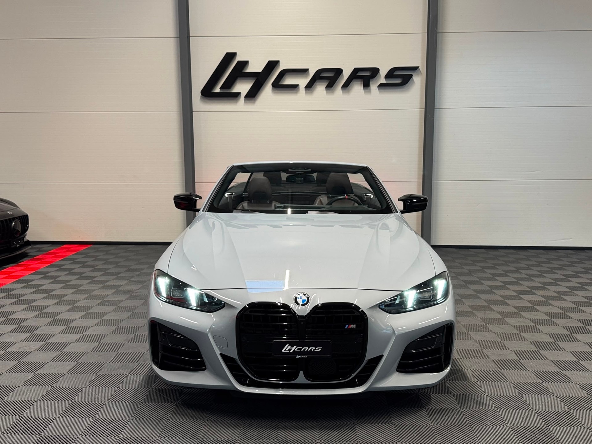 BMW M440i xDrive Cabrio-image-7