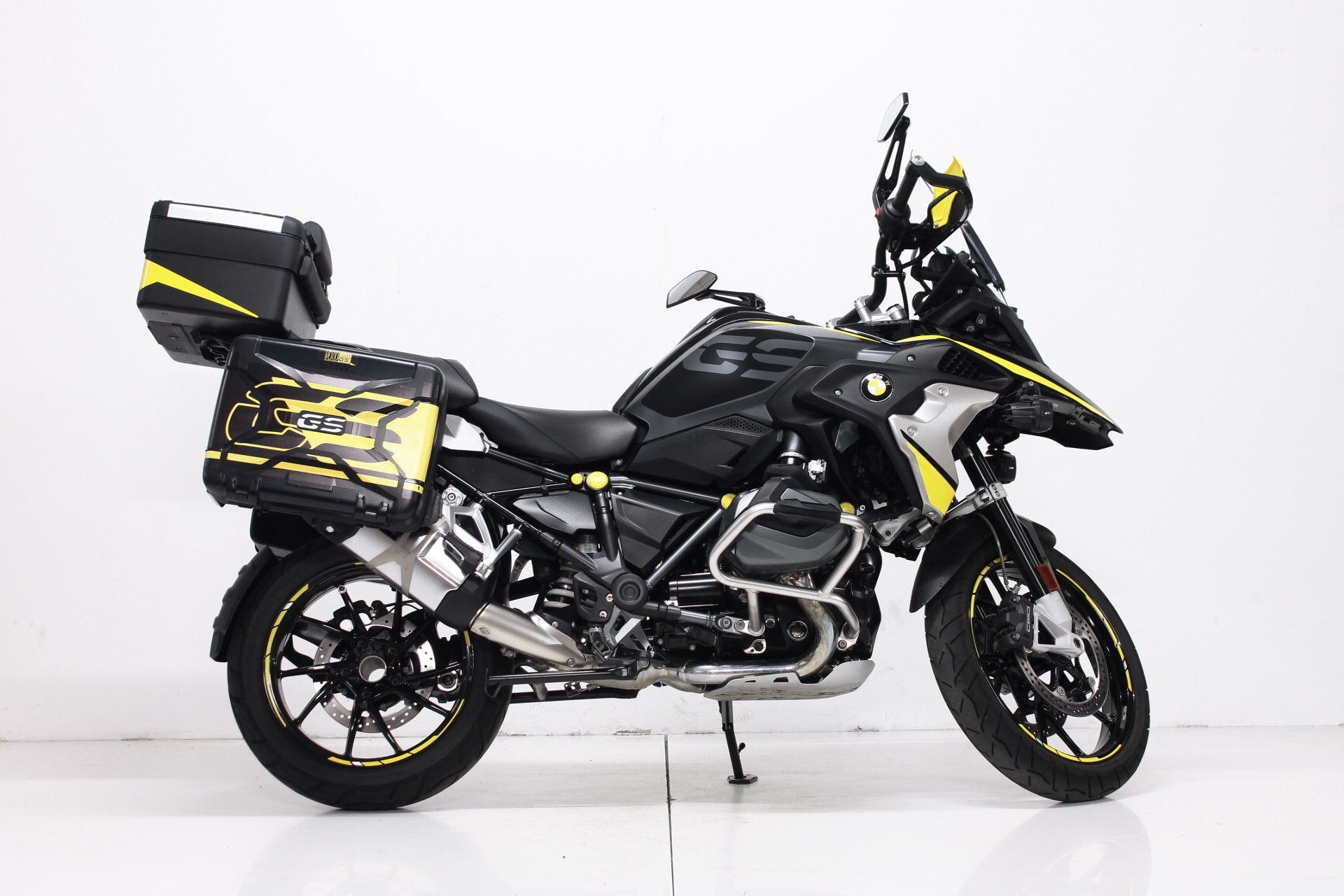 BMW R 1250 GS Triple Black-image-1