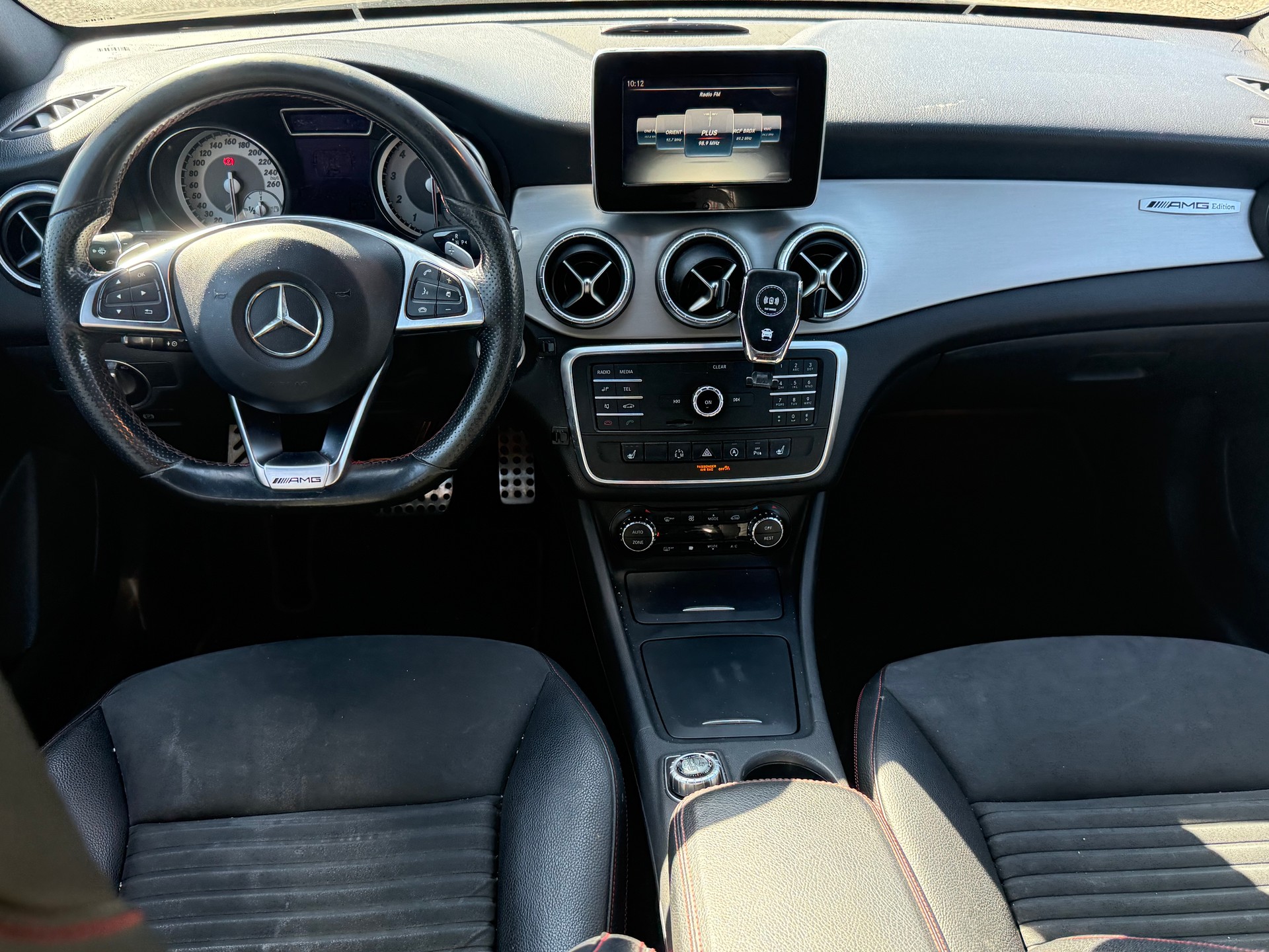 MERCEDES-BENZ CLA Shooting Brake 200 AMG Line 7G-DCT-image-5