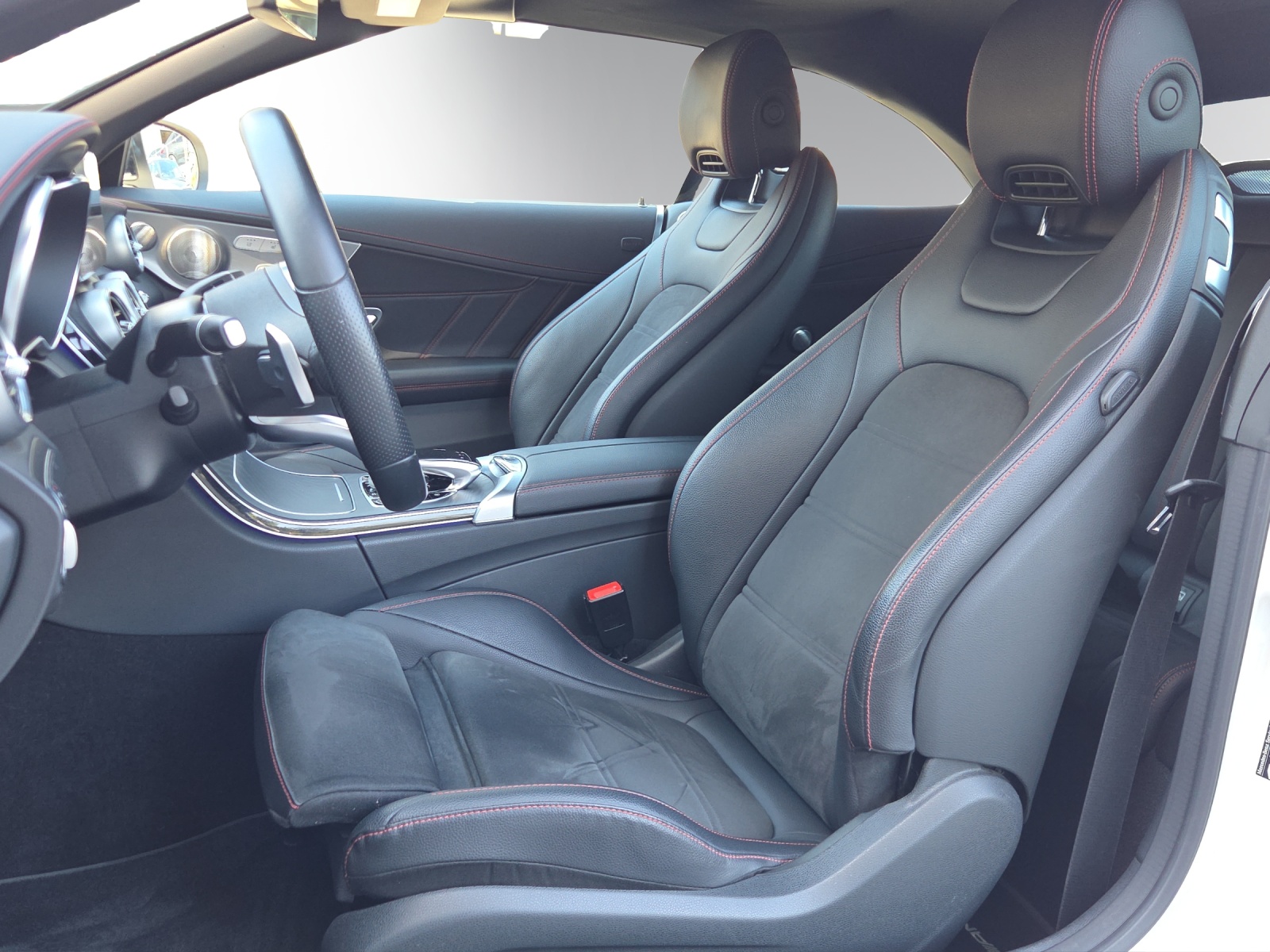 MERCEDES-BENZ C 200 AMG Line Cabriolet 4Matic 9G-Tronic-image-7