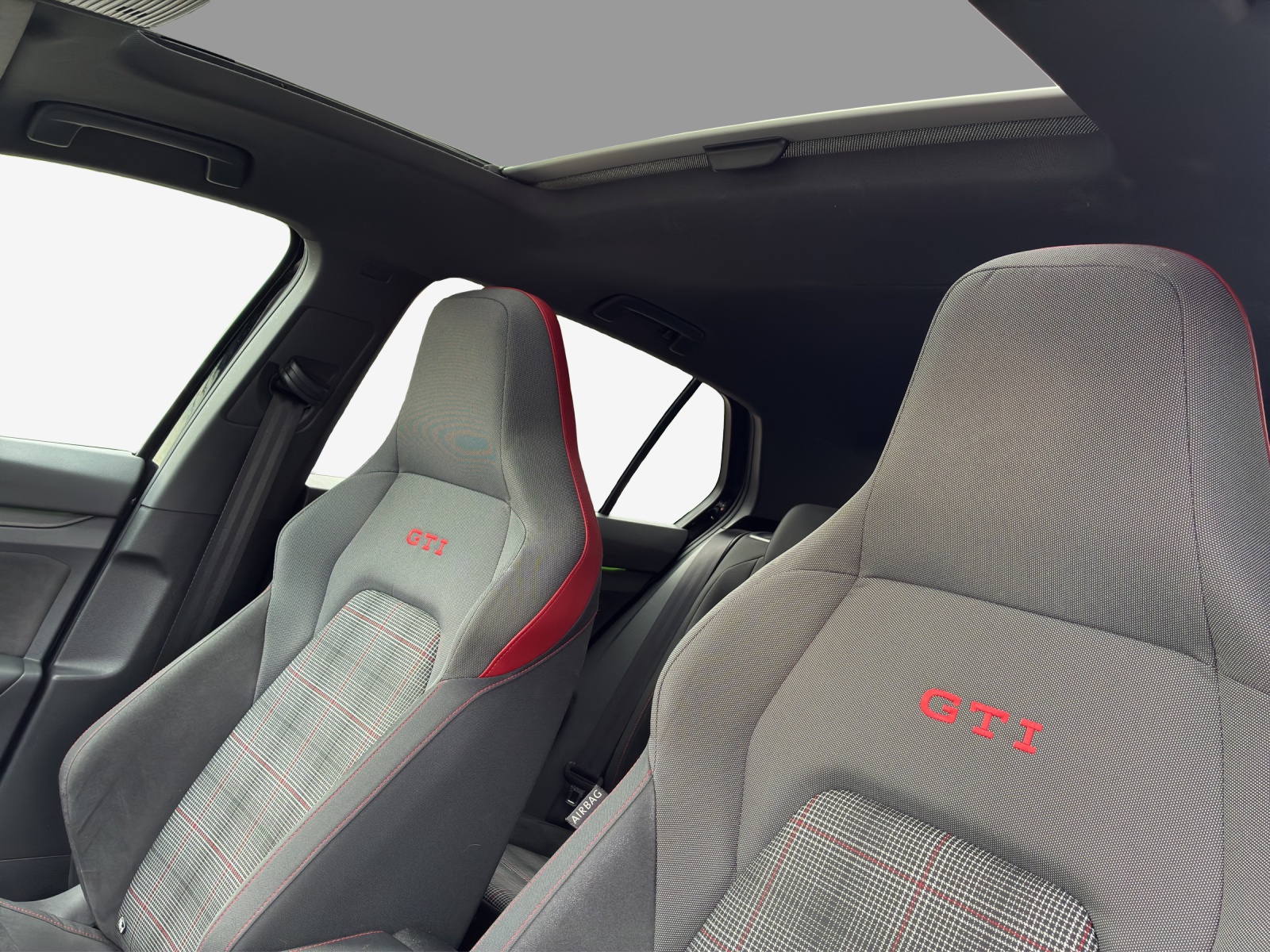 VW Golf 2.0 TSI GTI DSG-image-13