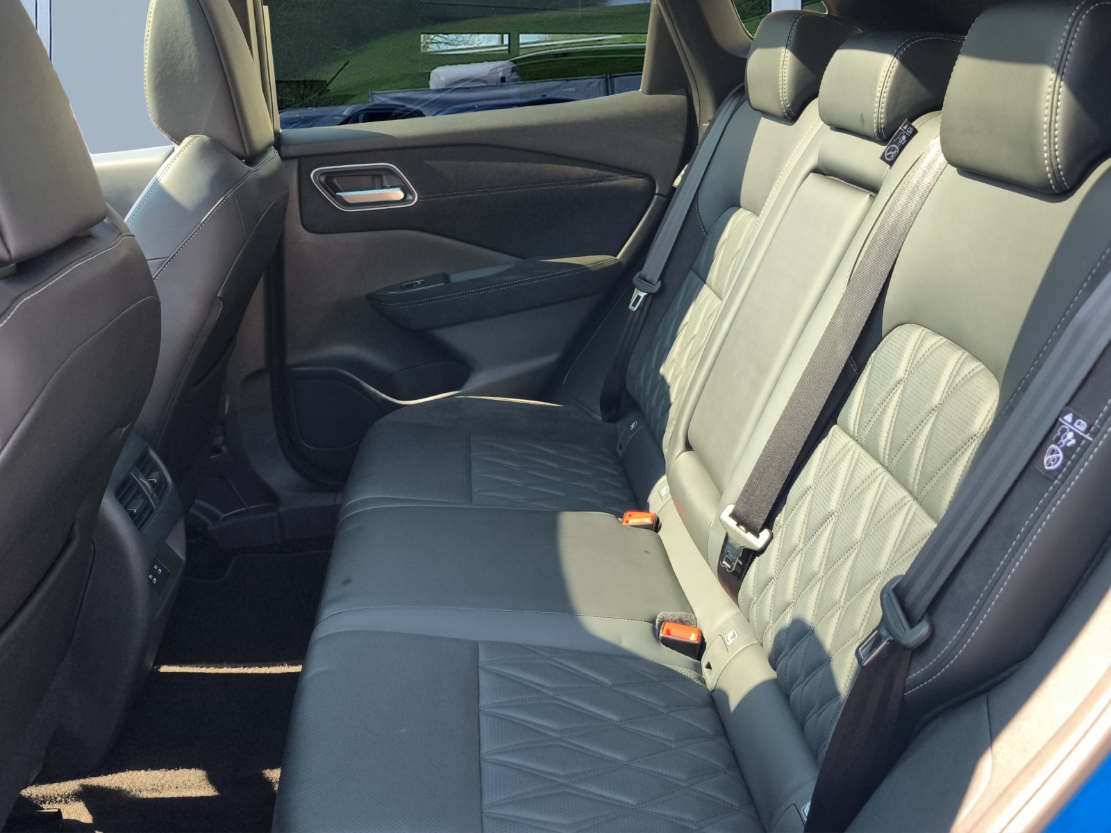 NISSAN Qashqai 1.3 DIG-T MHEV Tekna+ Xtronic 4x4-image-12