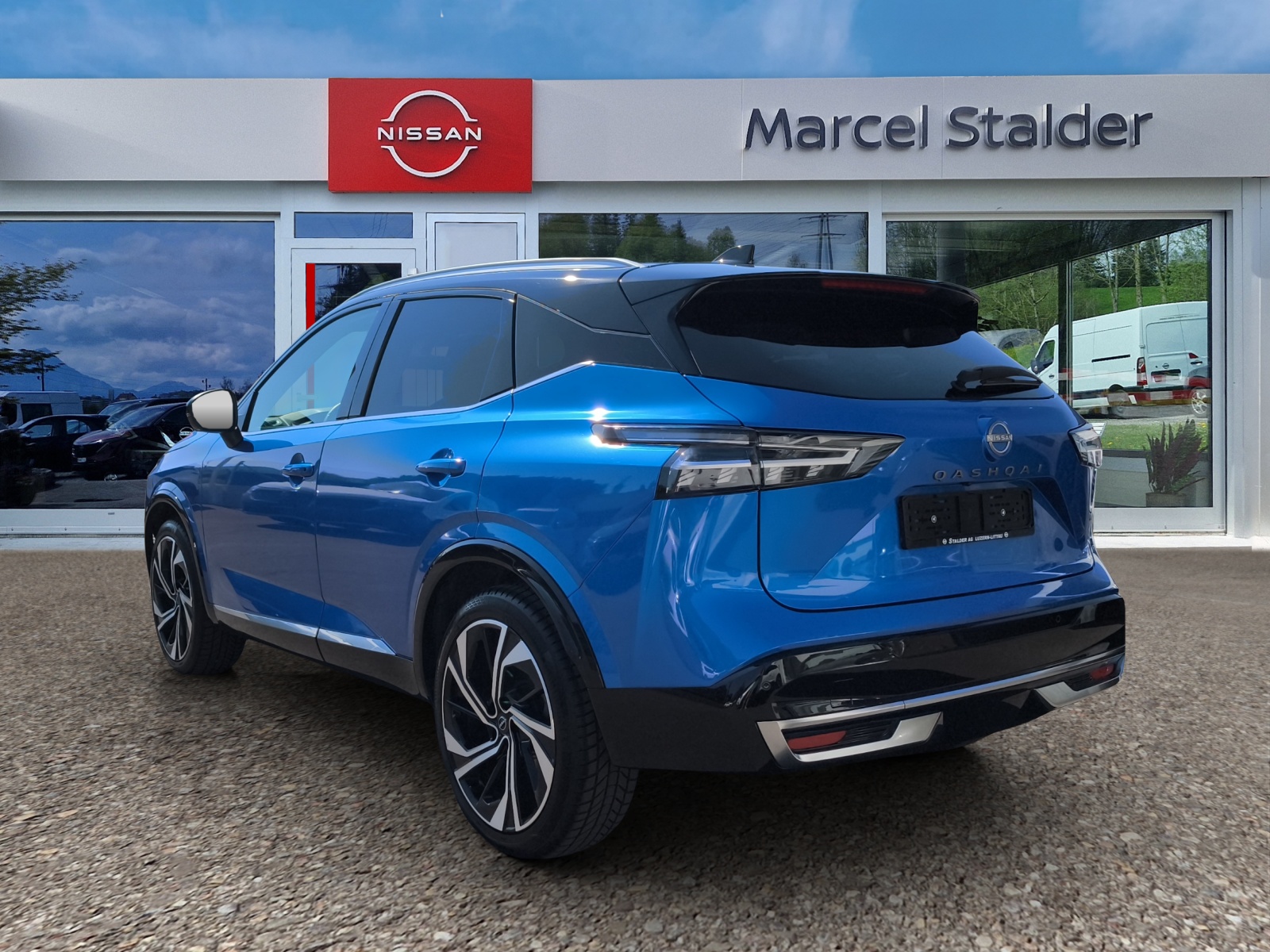 NISSAN Qashqai 1.3 DIG-T MHEV Tekna+ Xtronic 4x4-image-2