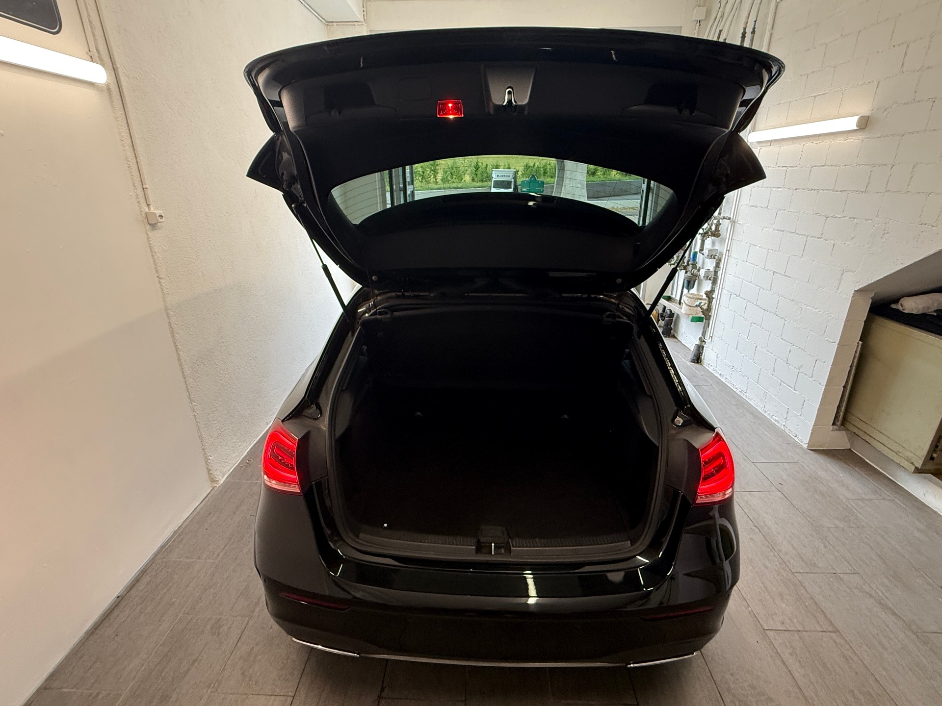 MERCEDES-BENZ A 250 4Matic AMG Line 4Matic 7G-DCT Ab 350.- pro Monat Sitzbelüftung uvm-image-8